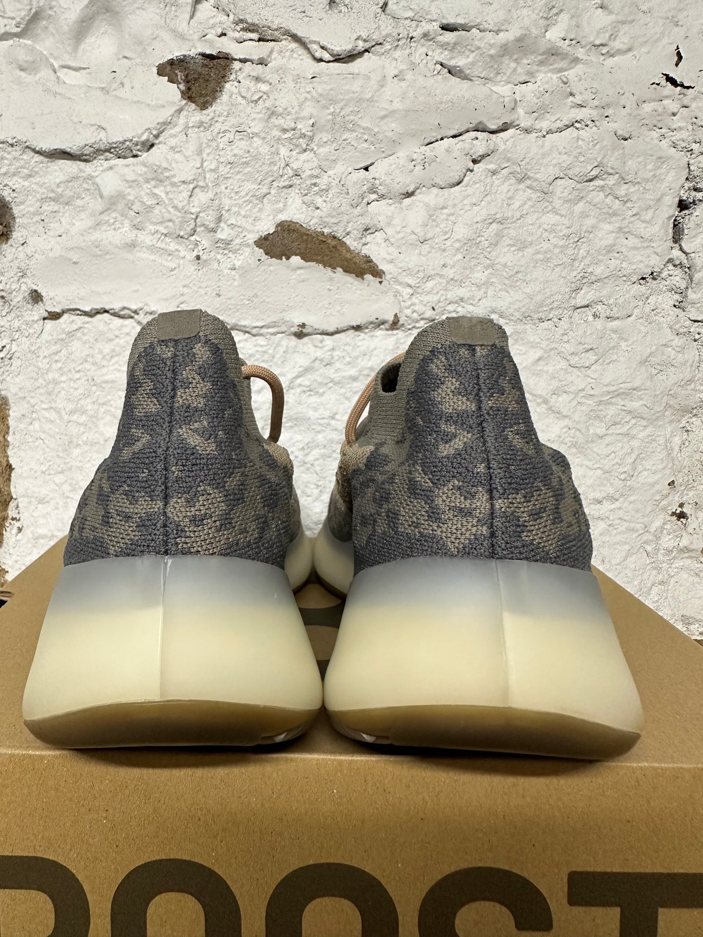 Yeezy 380 Mist Sz 9