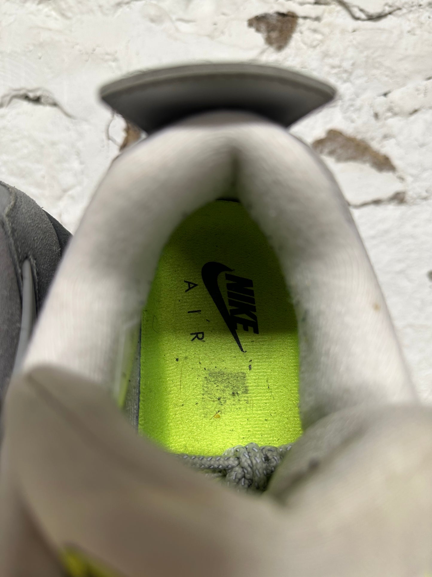 Air Jordan 4 Neon Sz 10.5