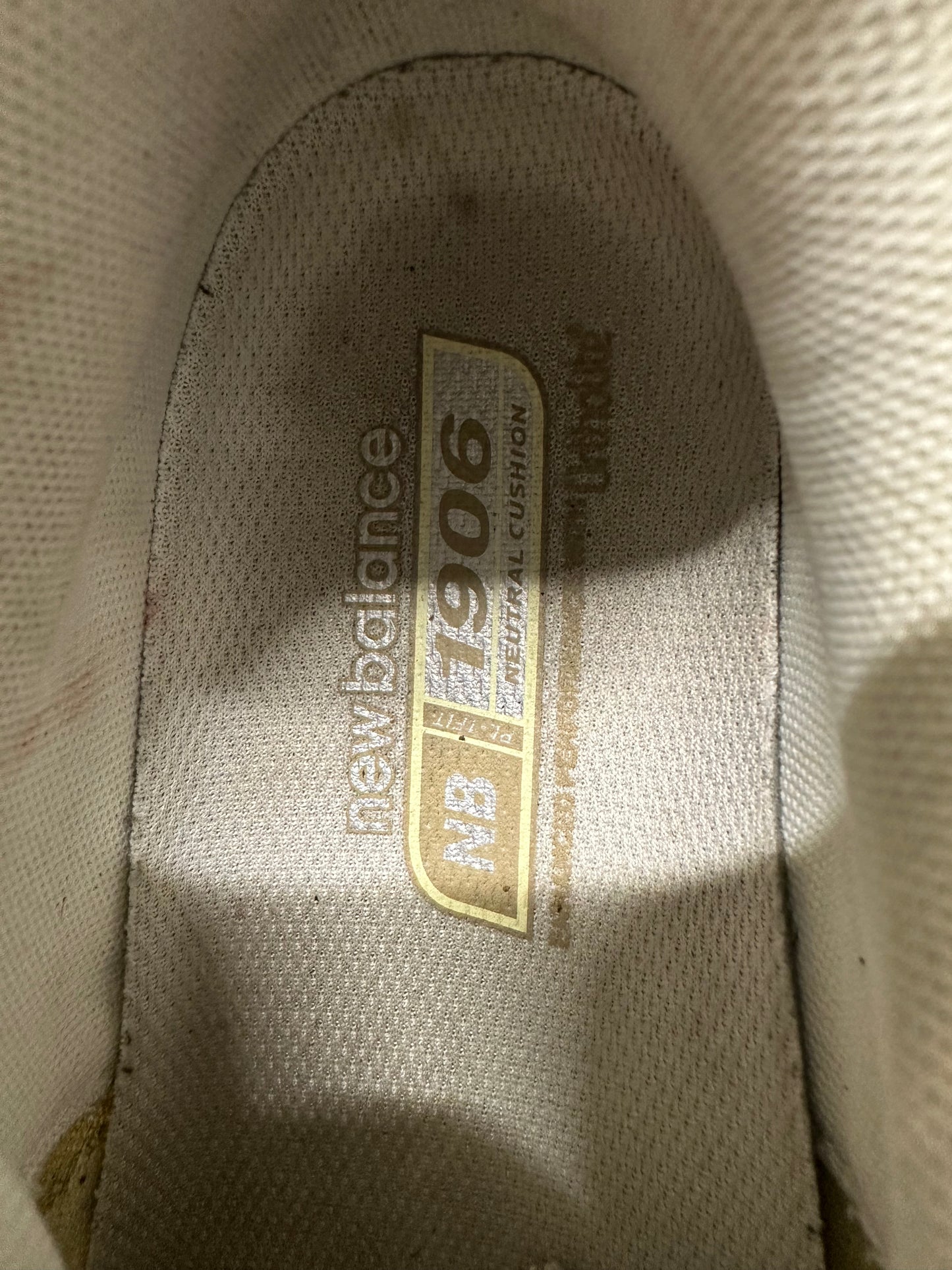 New Balance 1906R Parchment Sz 10