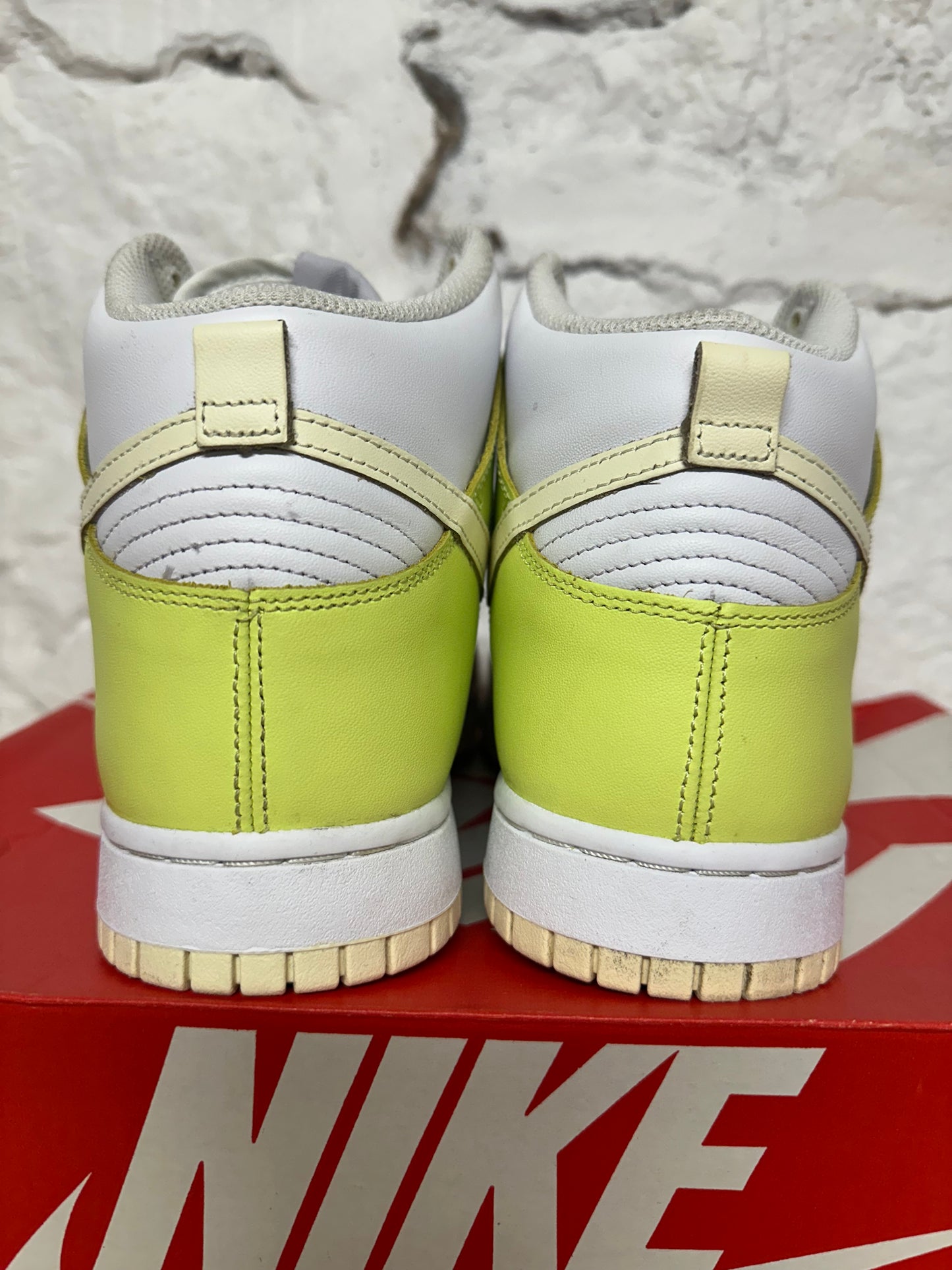 Nike Dunk High Lemon Twist Sz 9.5 (11W)