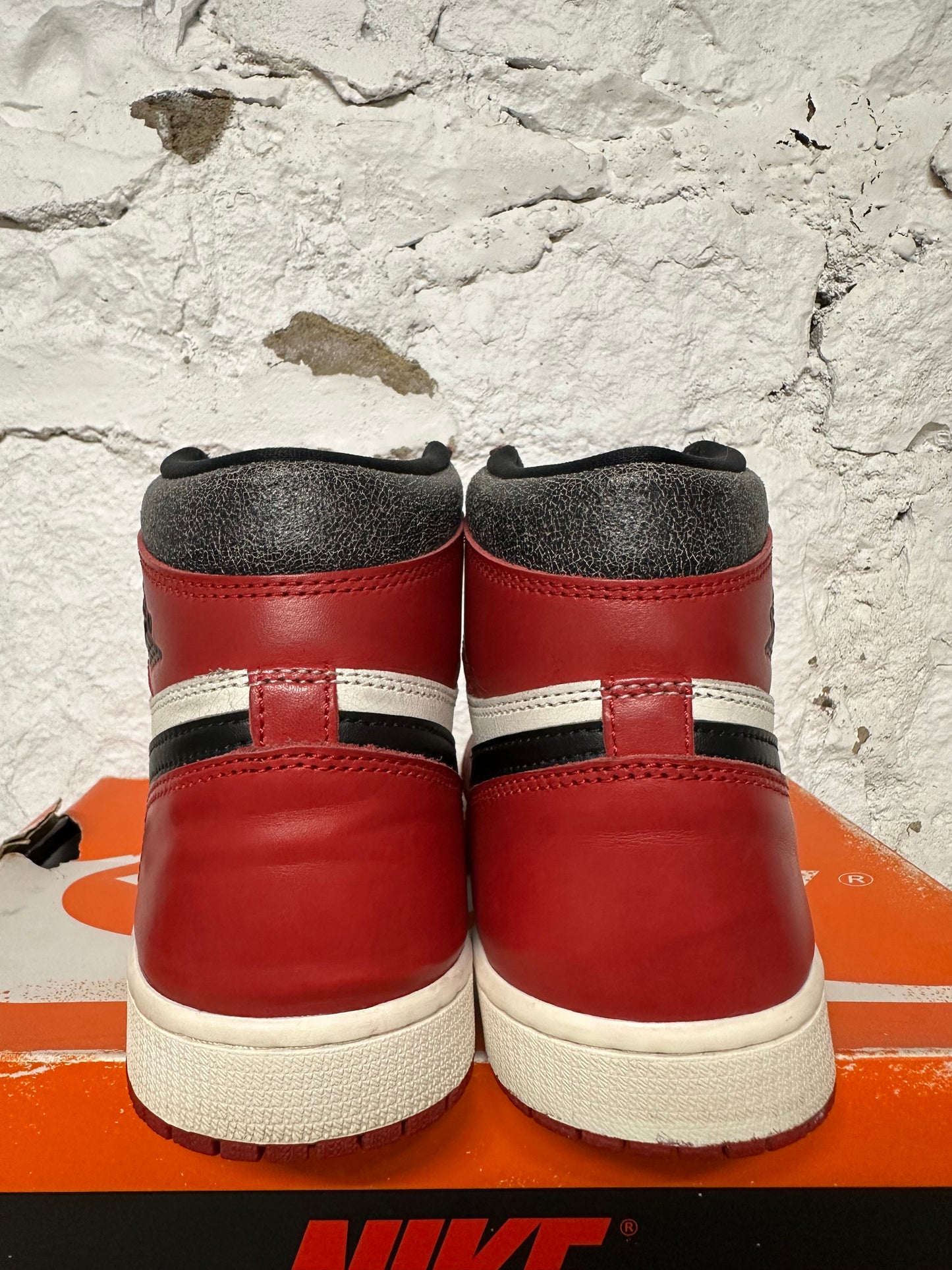 Air Jordan 1 Lost And Found Sz 9