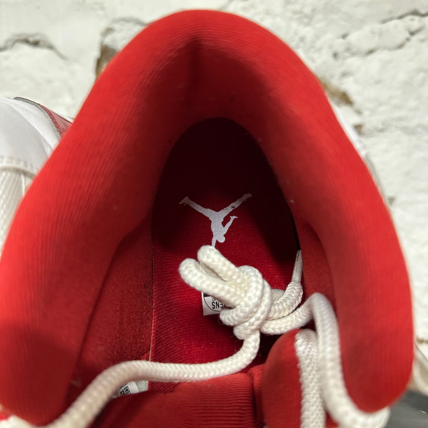 Air Jordan 11 Cherry Sz 11