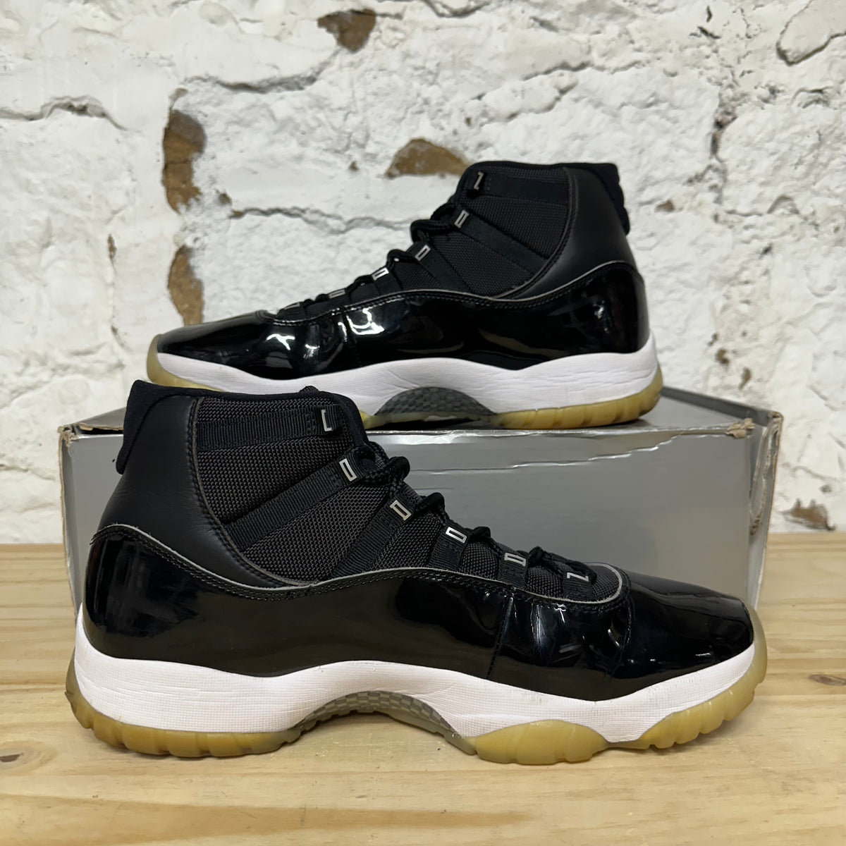 Air Jordan 11 High Jubilee Sz 12.5