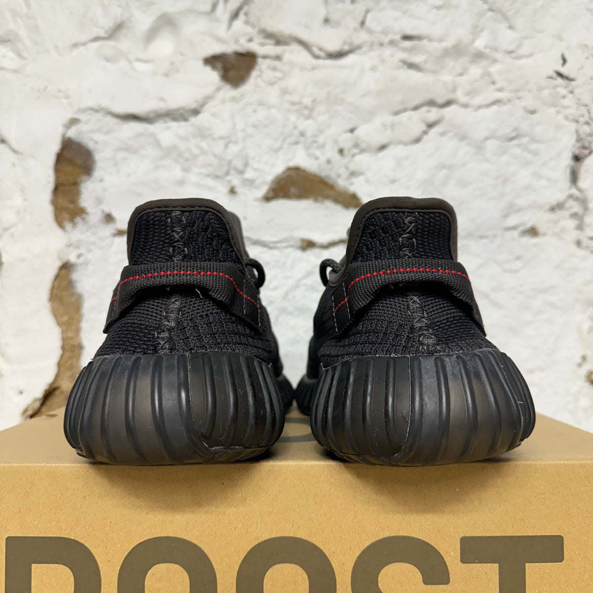 Yeezy 350 V2 Black (Non-Reflective) Sz 9
