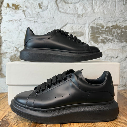 Alexander McQueen Triple Black Sneaker Sz 8 (41)