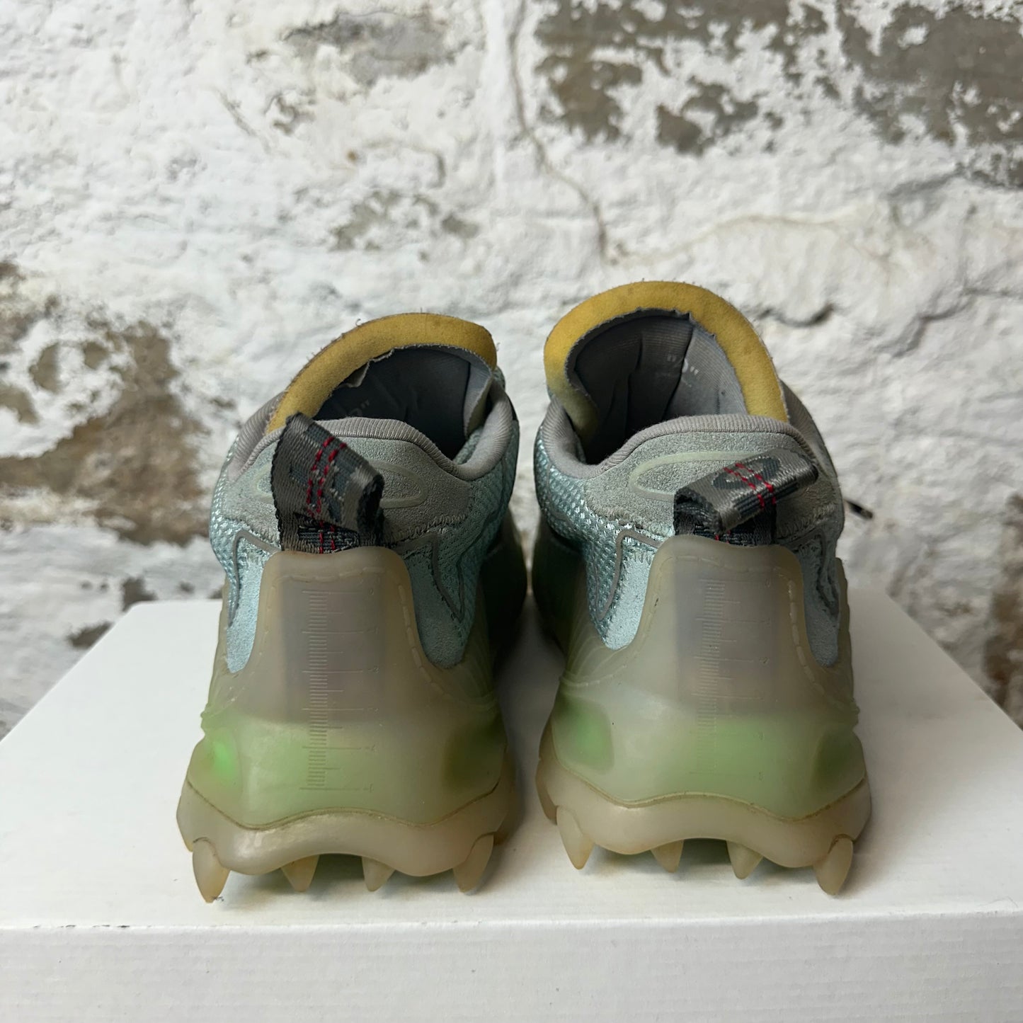 Off White Odyssey Green Blue Sz 7 (40) No Box