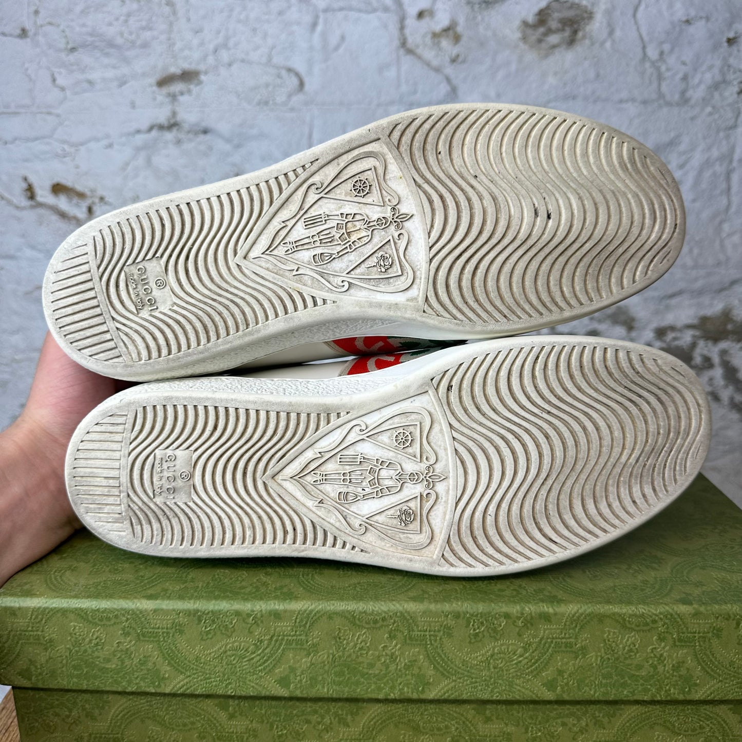 Gucci GG Red Green Strap Ace Sneaker Sz 9
