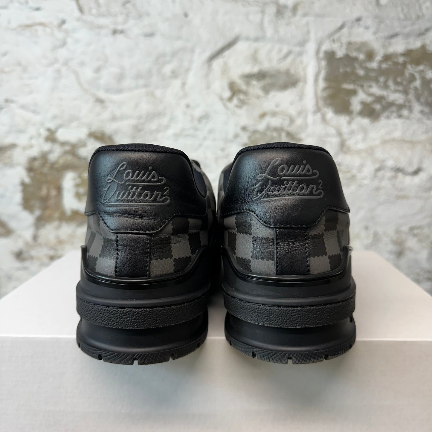 Louis Vuitton Damier Graphite Trainer Sneaker Sz 10.5 (9LV)