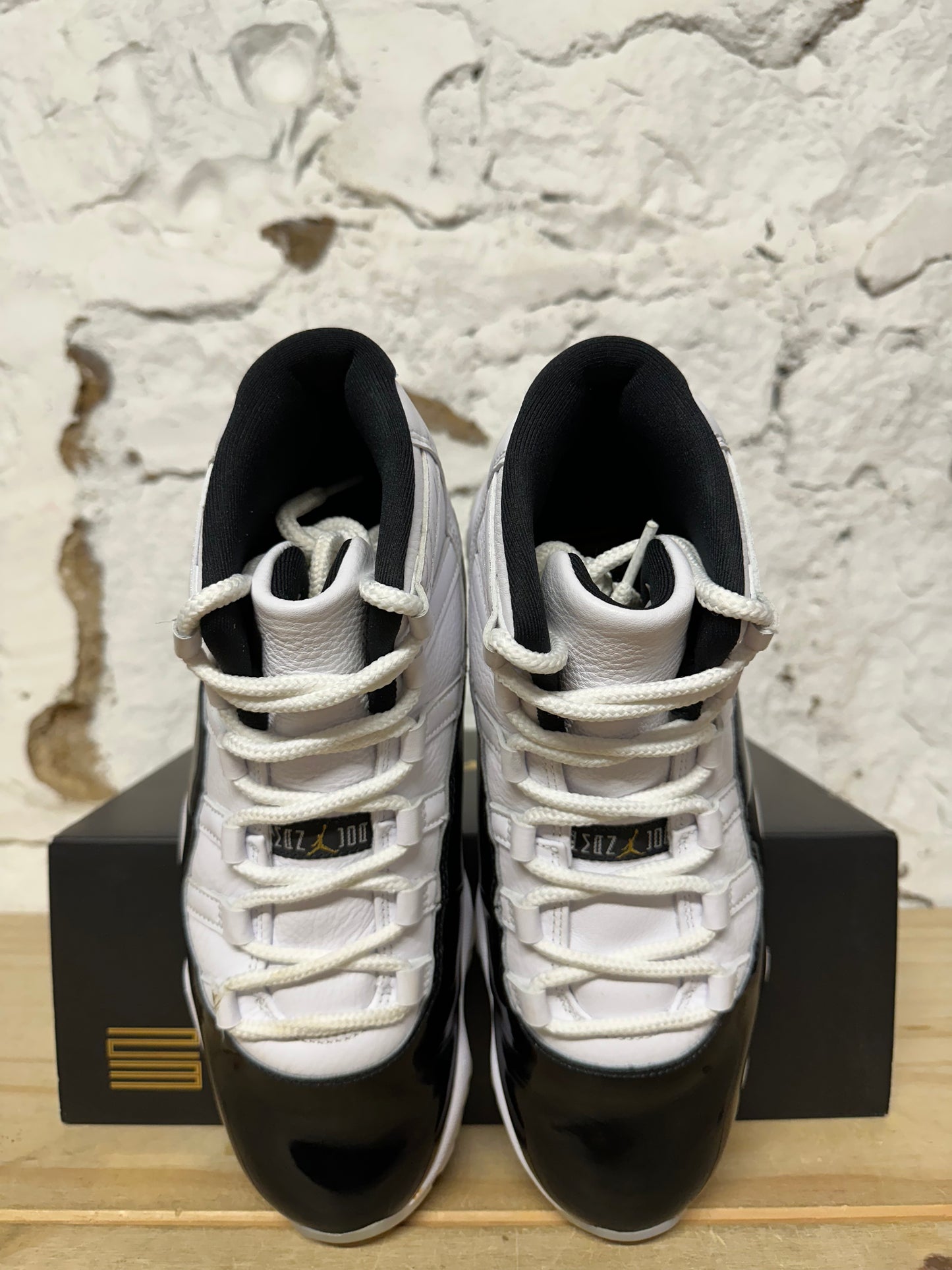 Air Jordan 11 DMP Sz 9