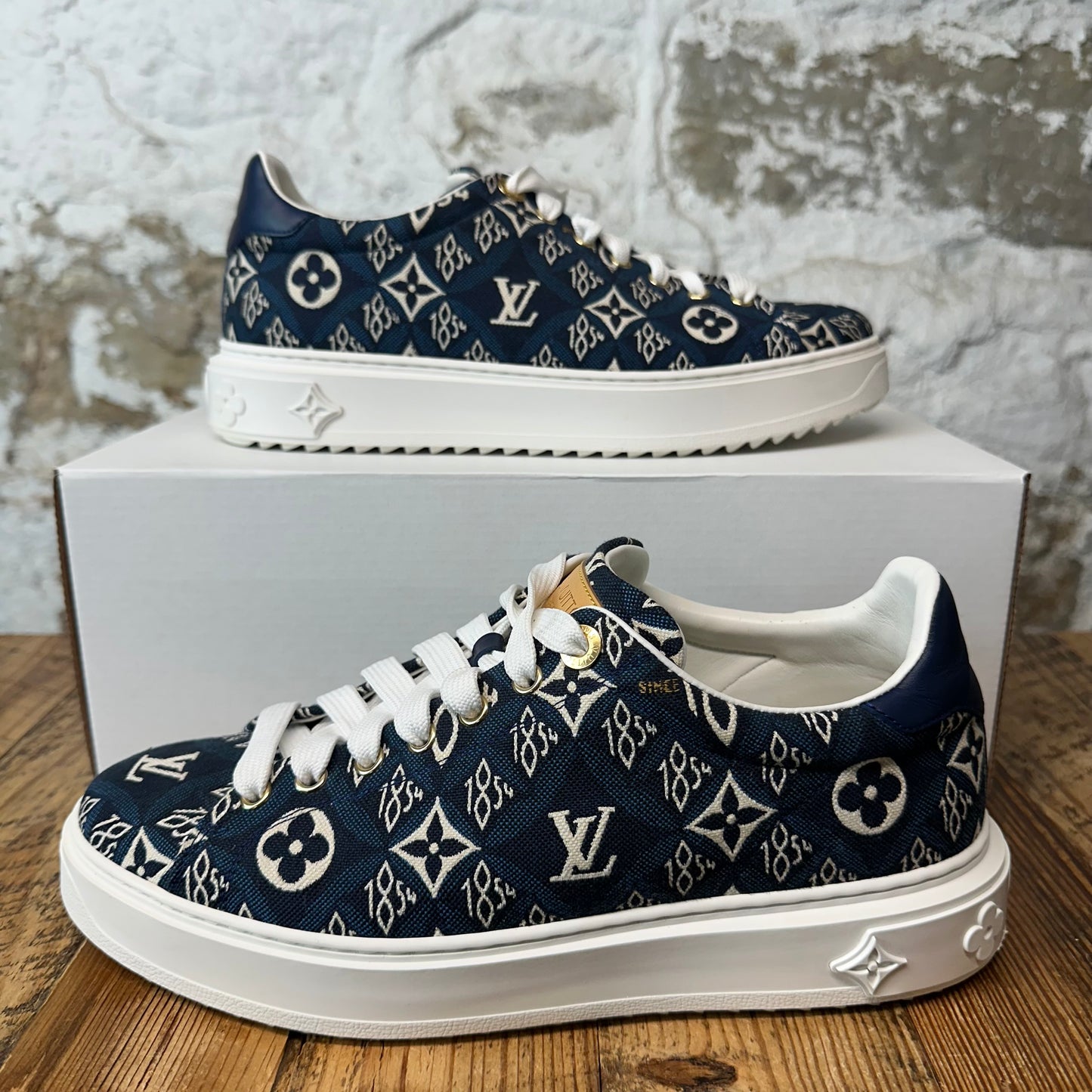 Louis Vuitton Denim Monogram White TIme Out Sneaker Sz 8 (41)