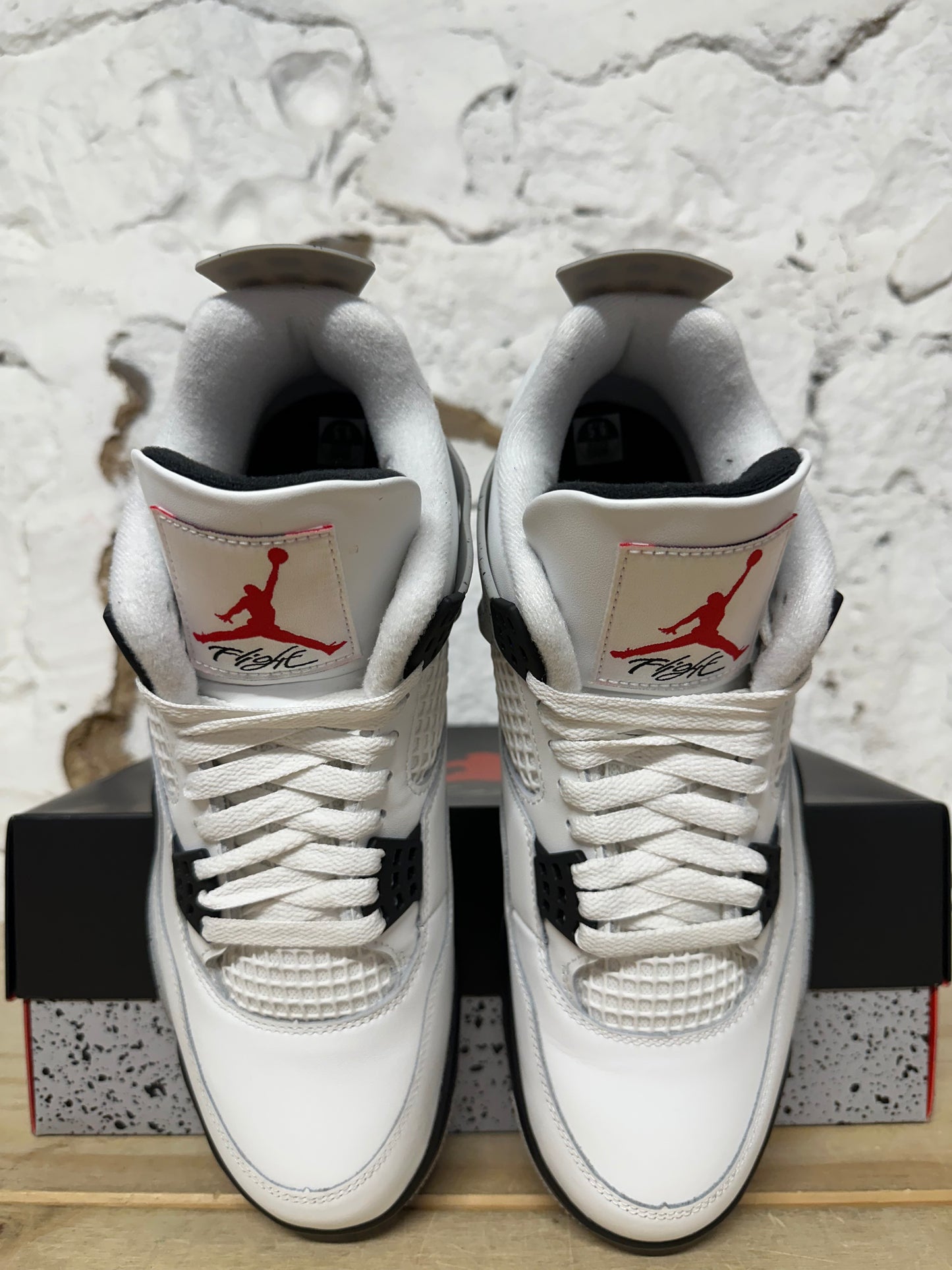 Air Jordan 4 White Cement Sz 9.5
