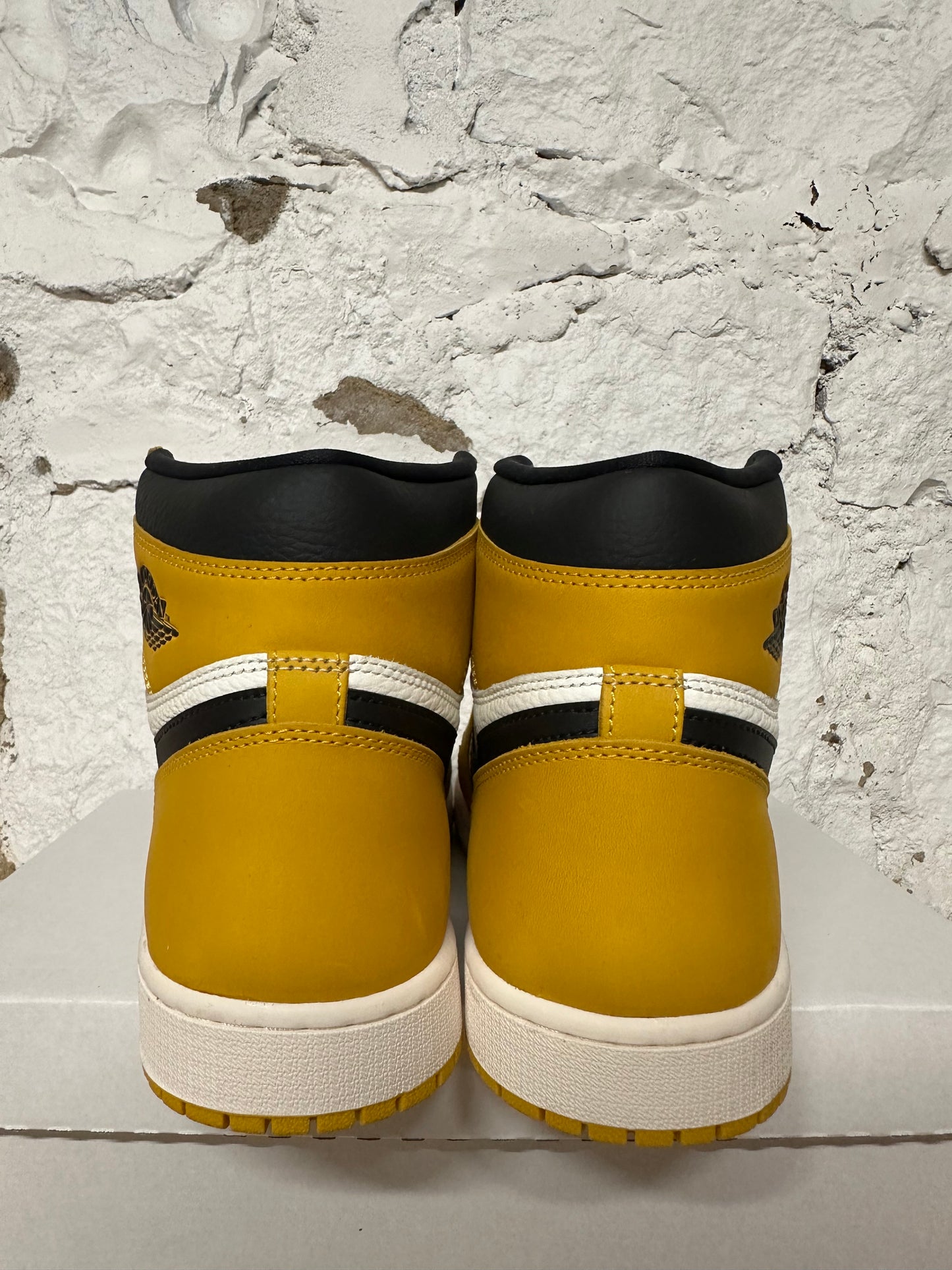 Air Jordan 1 Ochre Sz 11 DS