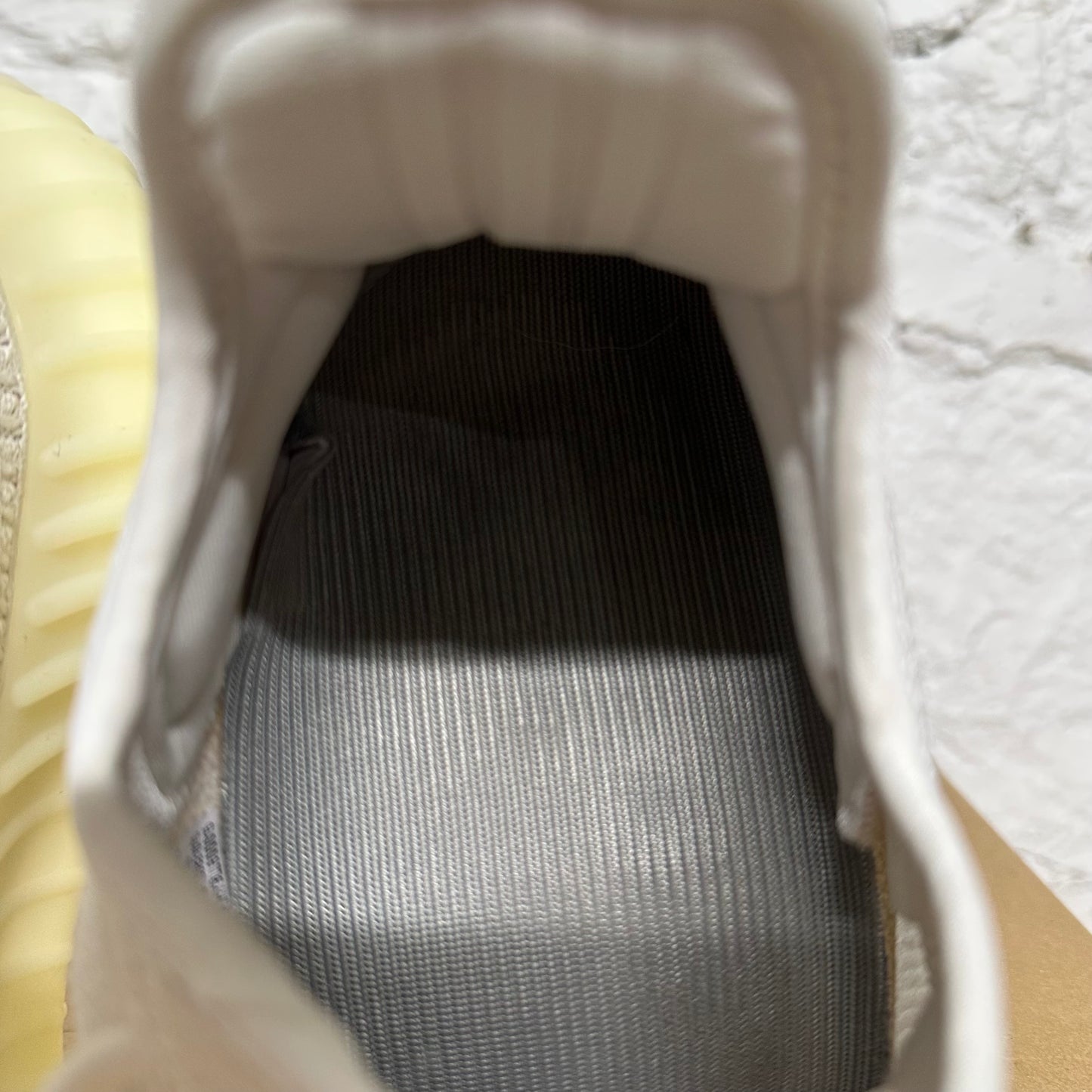 Yeezy 350 V2 Bone Sz 13