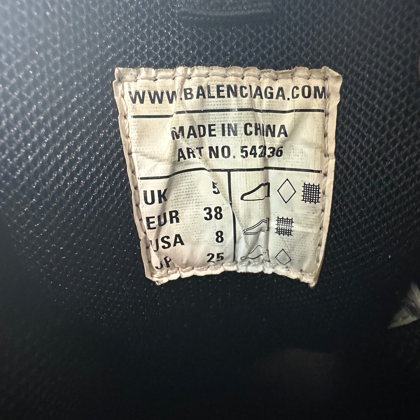 Balenciaga Track Runner White Cream Sneaker Sz 6 (38)