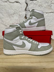 Air Jordan 1 High Seafoam Sz 7.5 (9W)