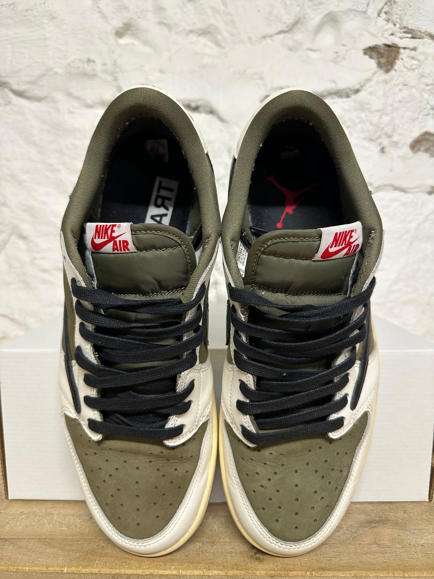 Air Jordan 1 Low Travis Scott Medium Olive Sz 11