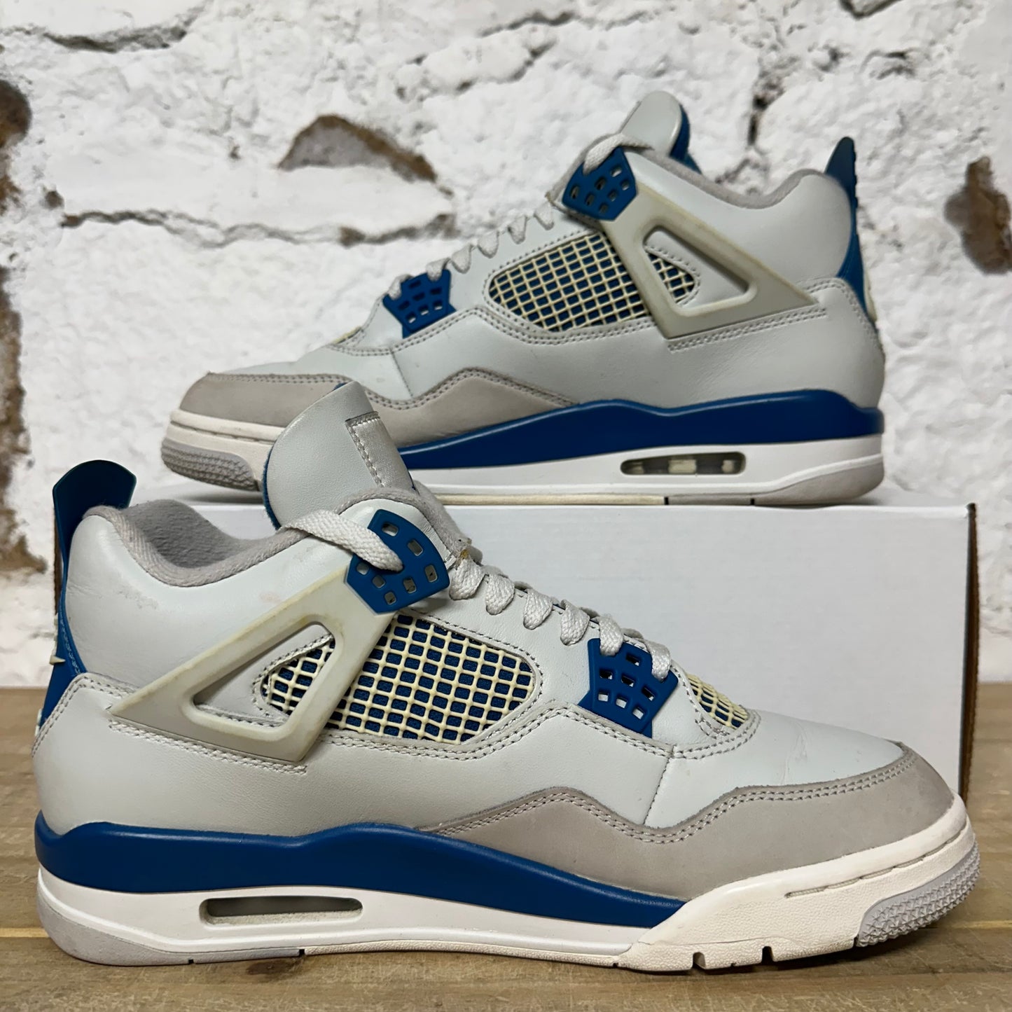 Air Jordan 4 Military Blue Sz 9.5
