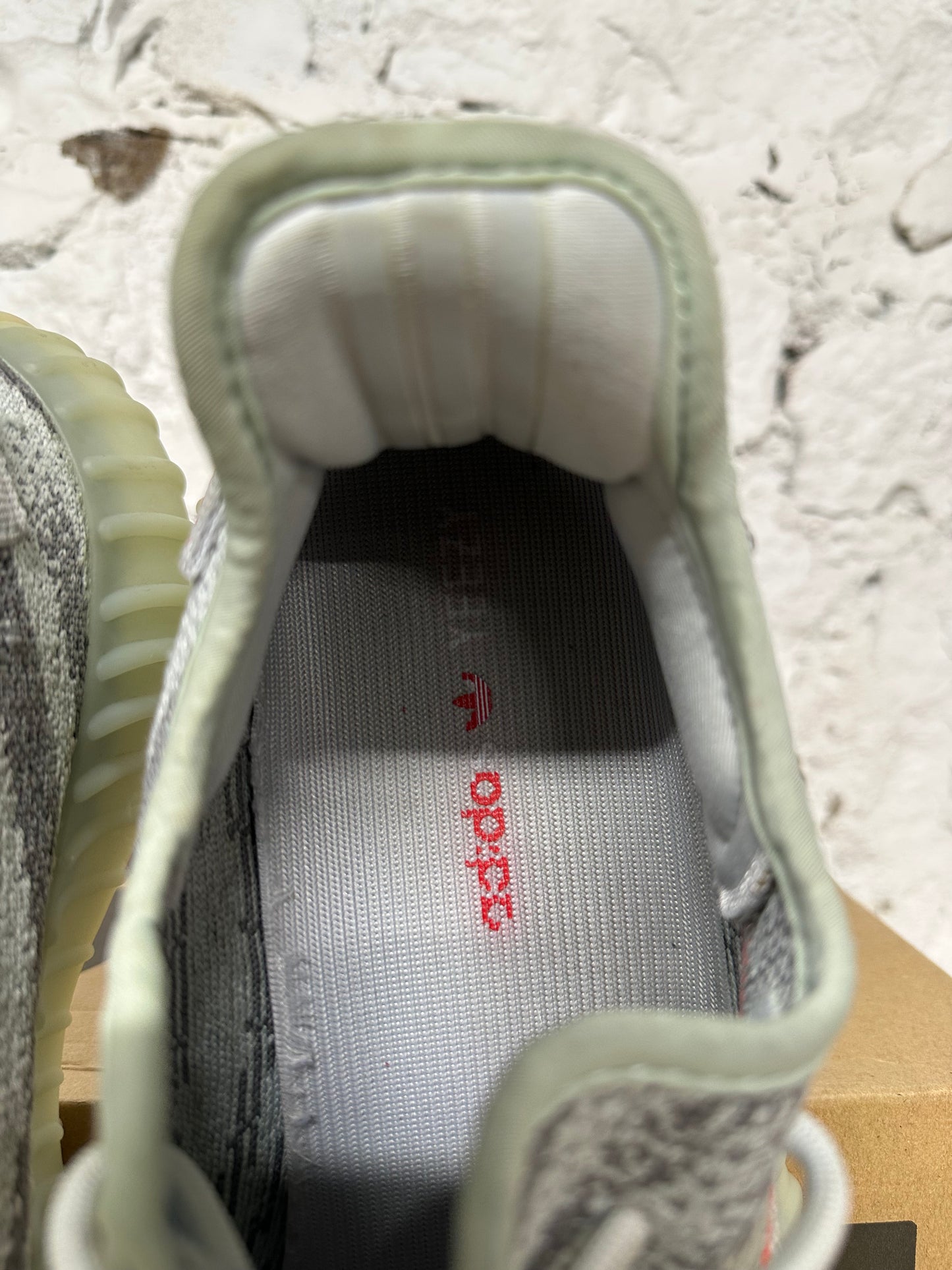 Yeezy 350 V2 Blue Tint Sz 11.5