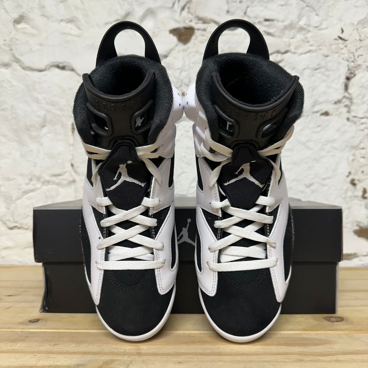 Air Jordan 6 Oreo (2026) Sz 8.5