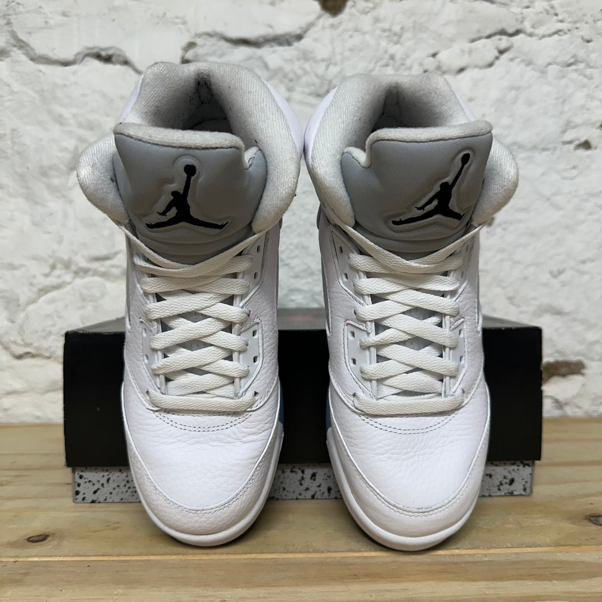 Air Jordan 5 White Metallic (2026) Sz 6.5Y