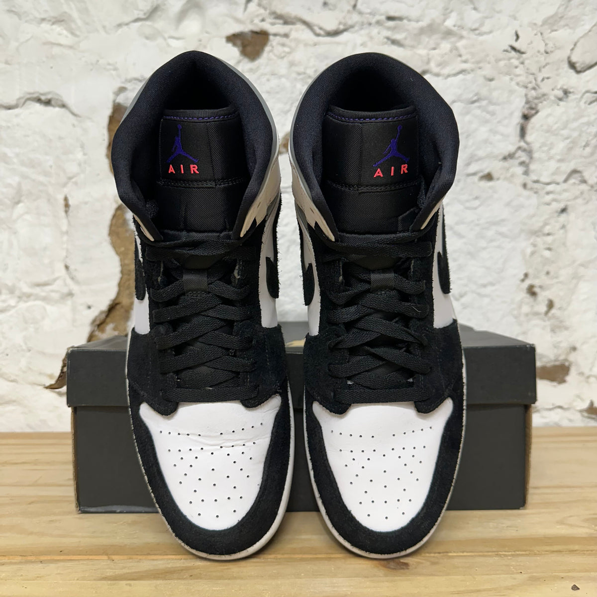 Air Jordan 1 Mid SE Purple Sz 11.5