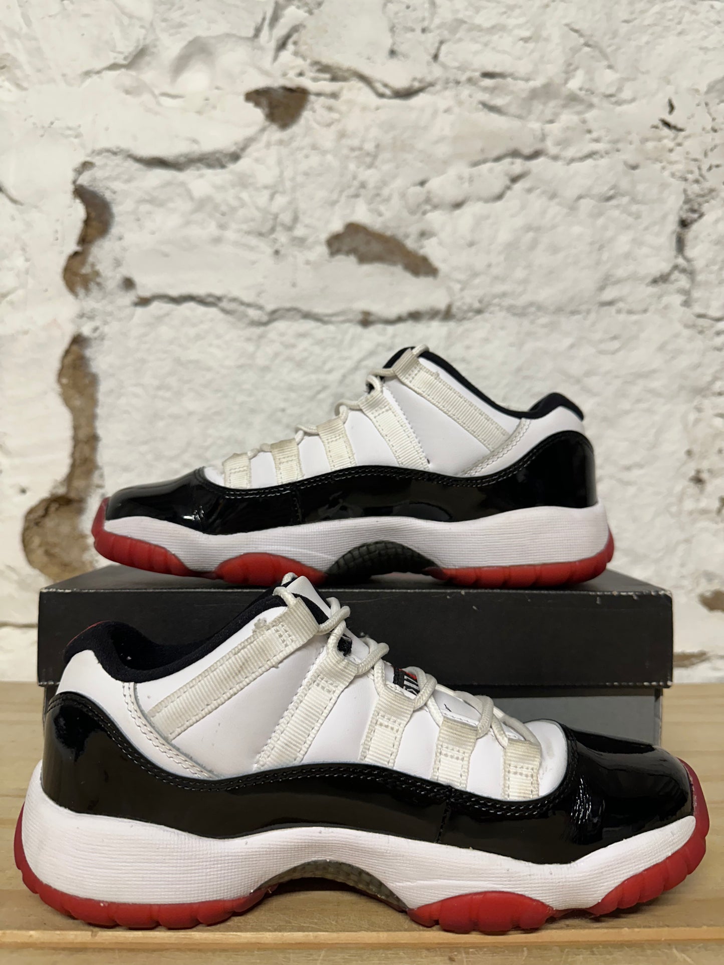 Air Jordan 11 Low Concord Bred Sz 4Y