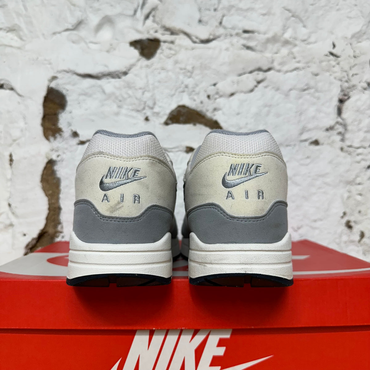 Nike Air Max 1 Platinum Tint Dark Obsidian Sz 13