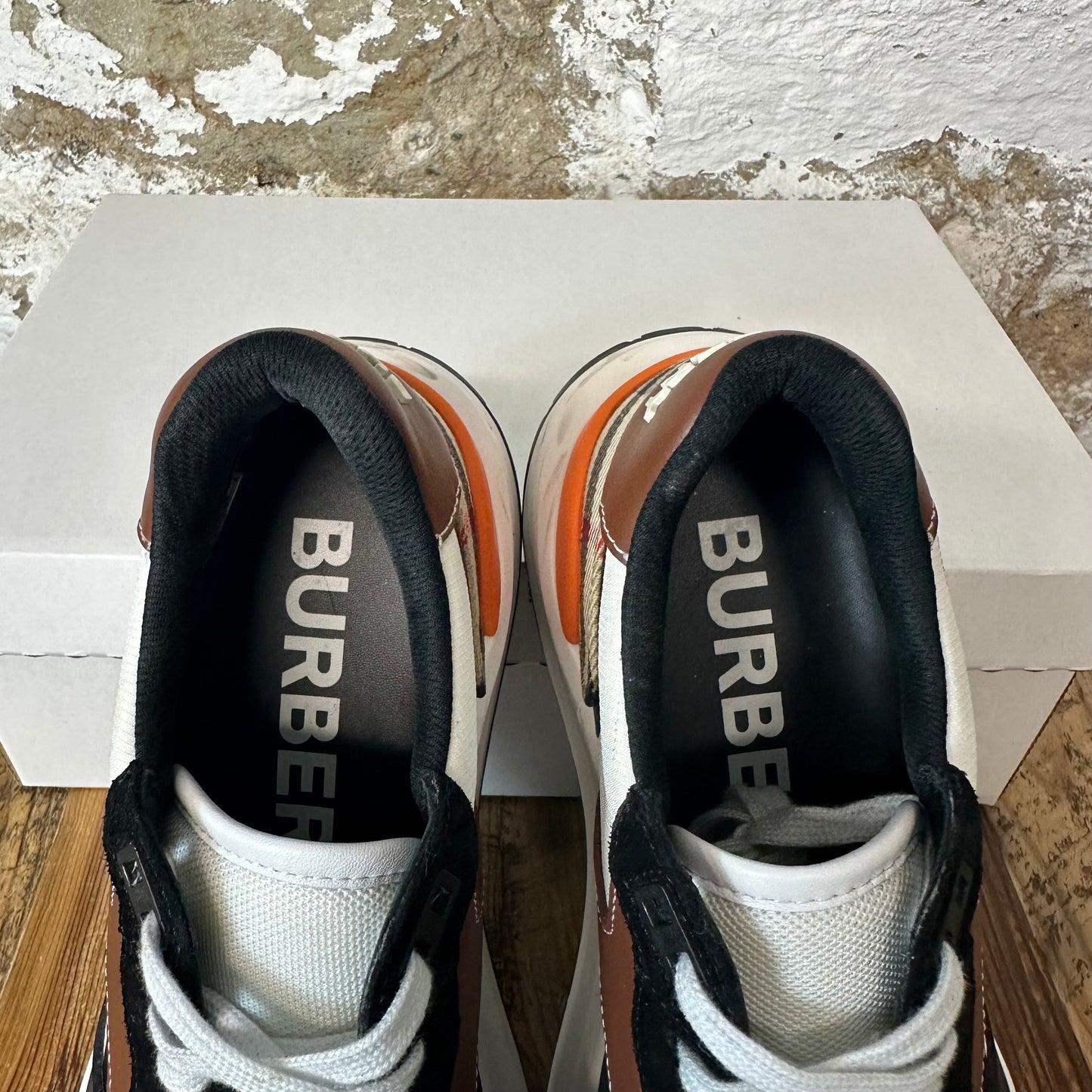 Burberry Ramsey Black White Brown Sneaker Sz 7 (40)