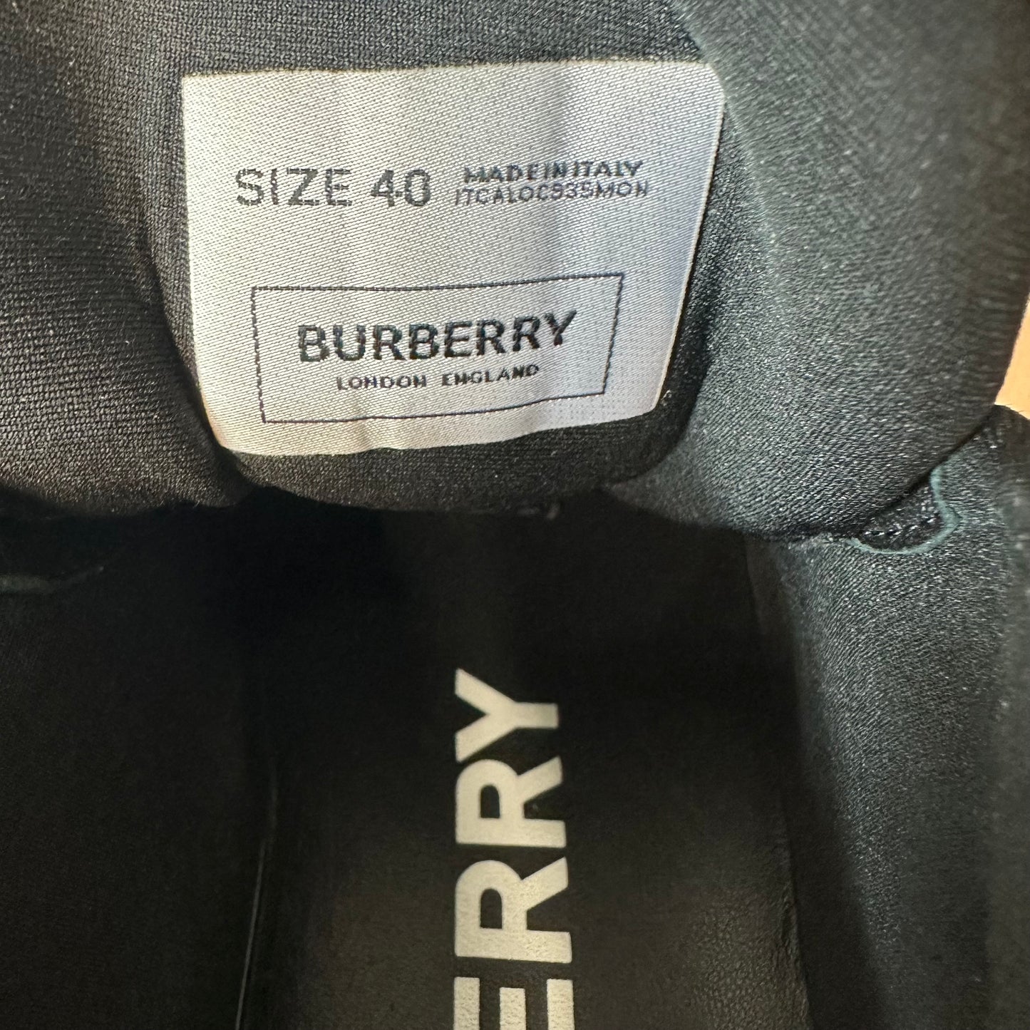 Burberry Arthur Tan Plaid Red Black Sneaker Sz 7 (40)