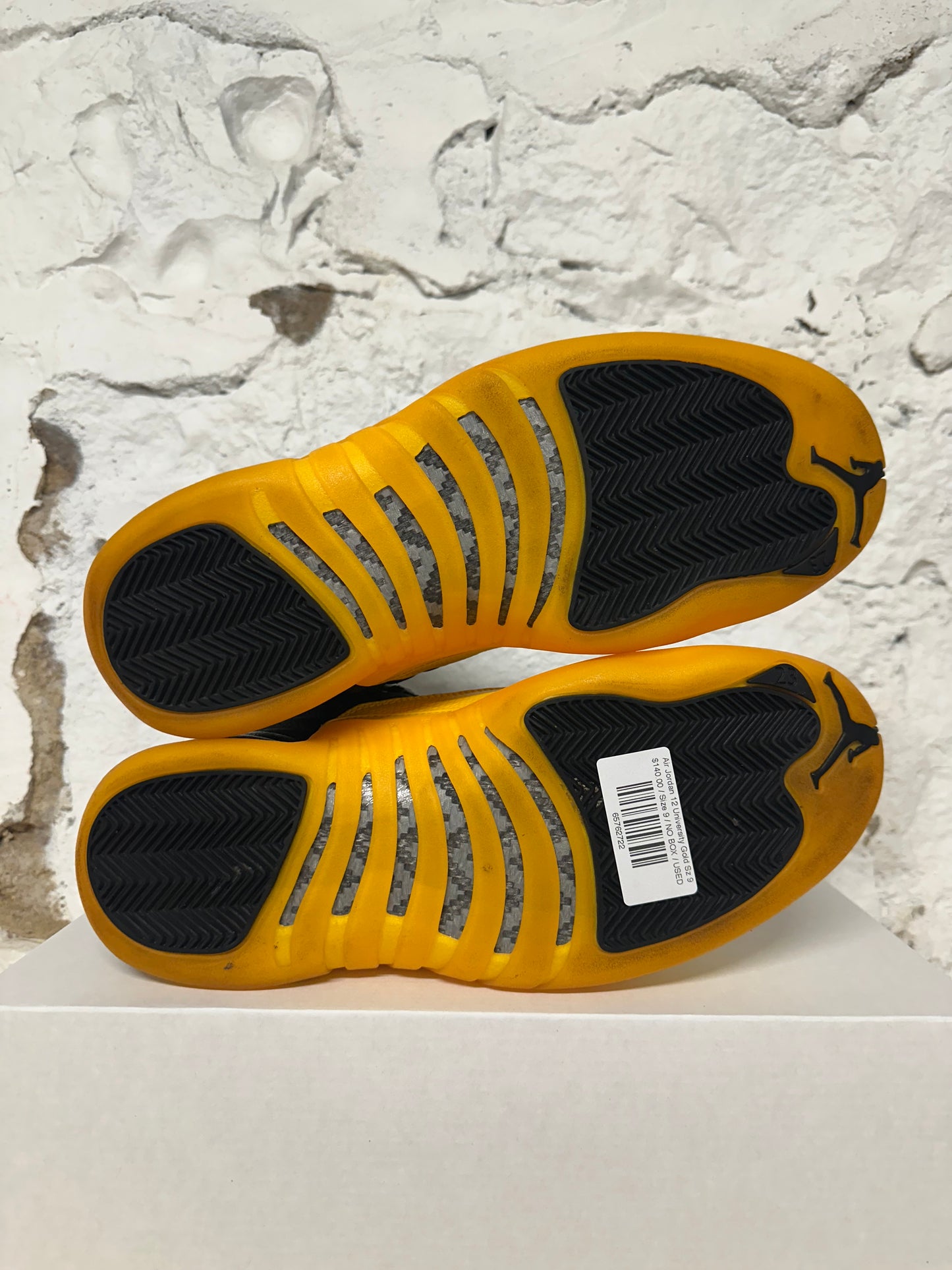 Air Jordan 12 University Gold Sz 9