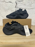 Yeezy 700 V3 Dark Glow Sz 5 DS