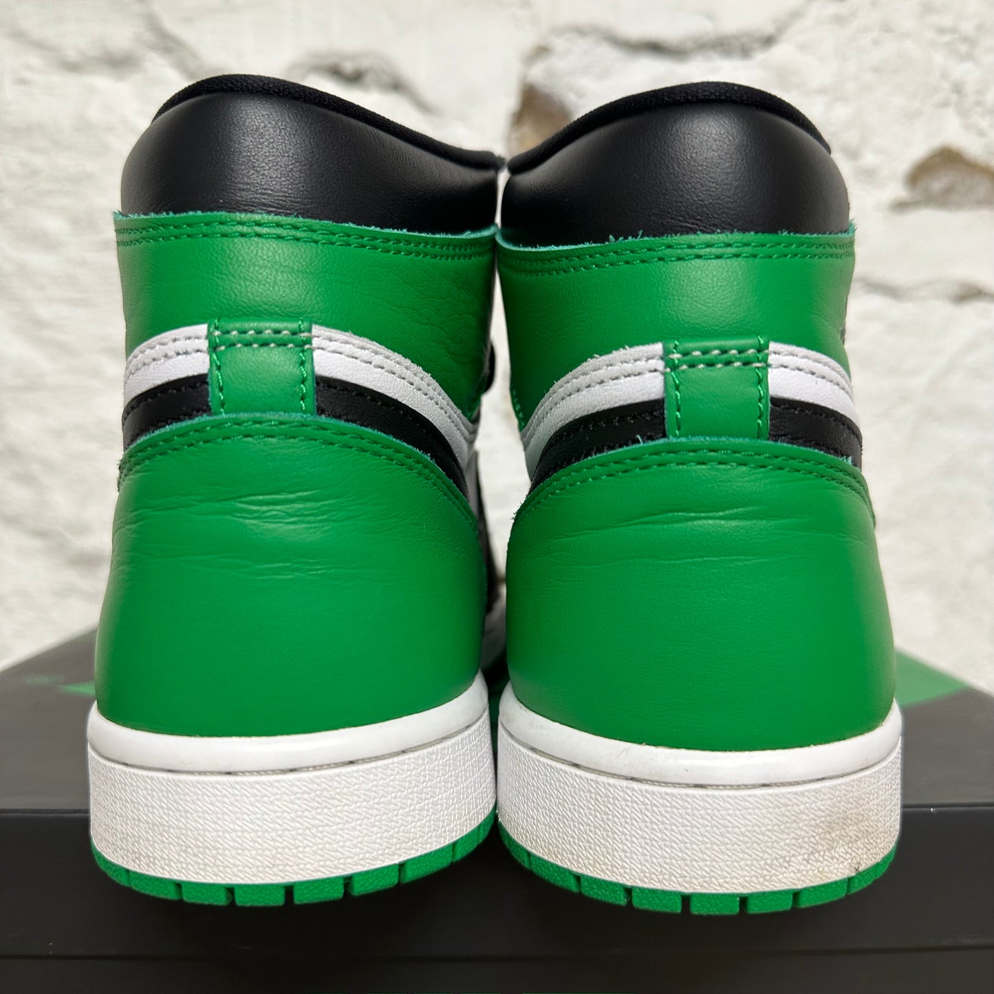 Air Jordan 1 High Lucky Green Sz 10.5