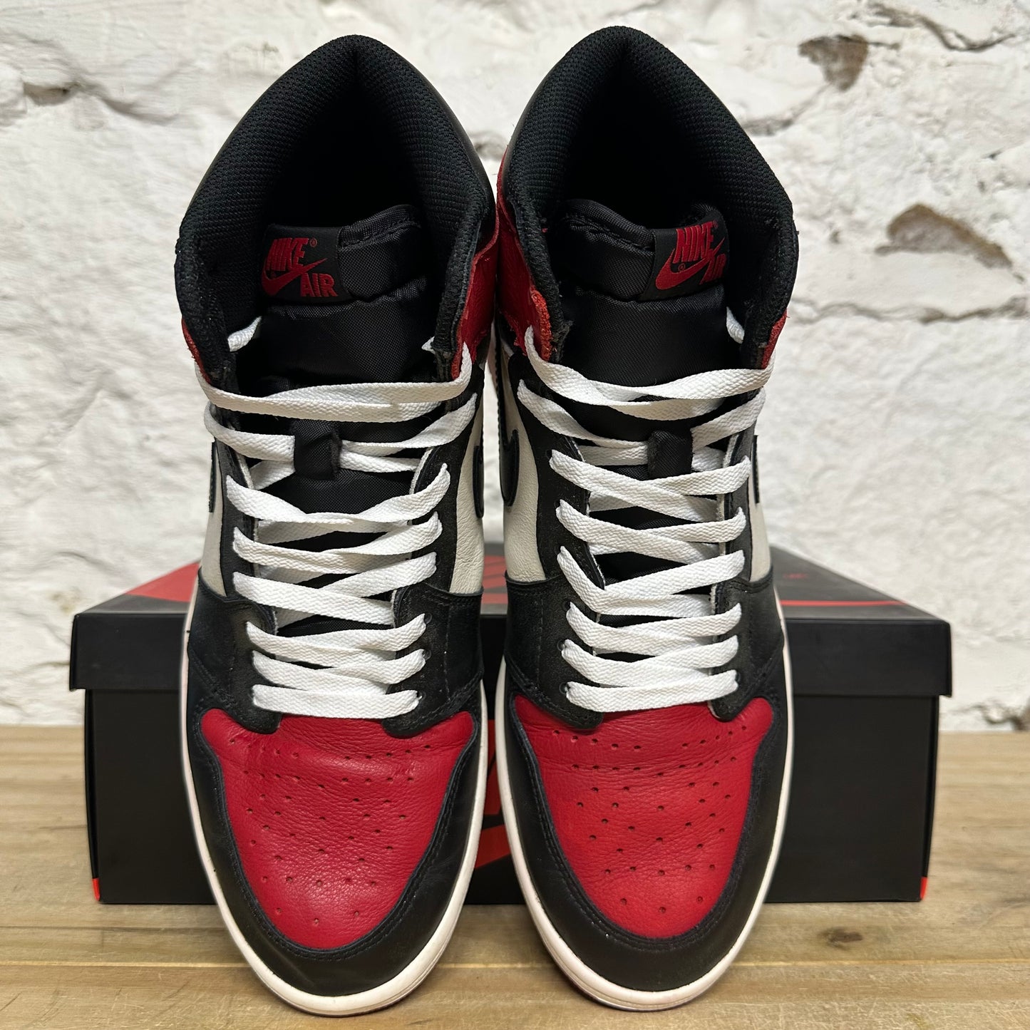 Air Jordan 1 Bred Toe Sz 13