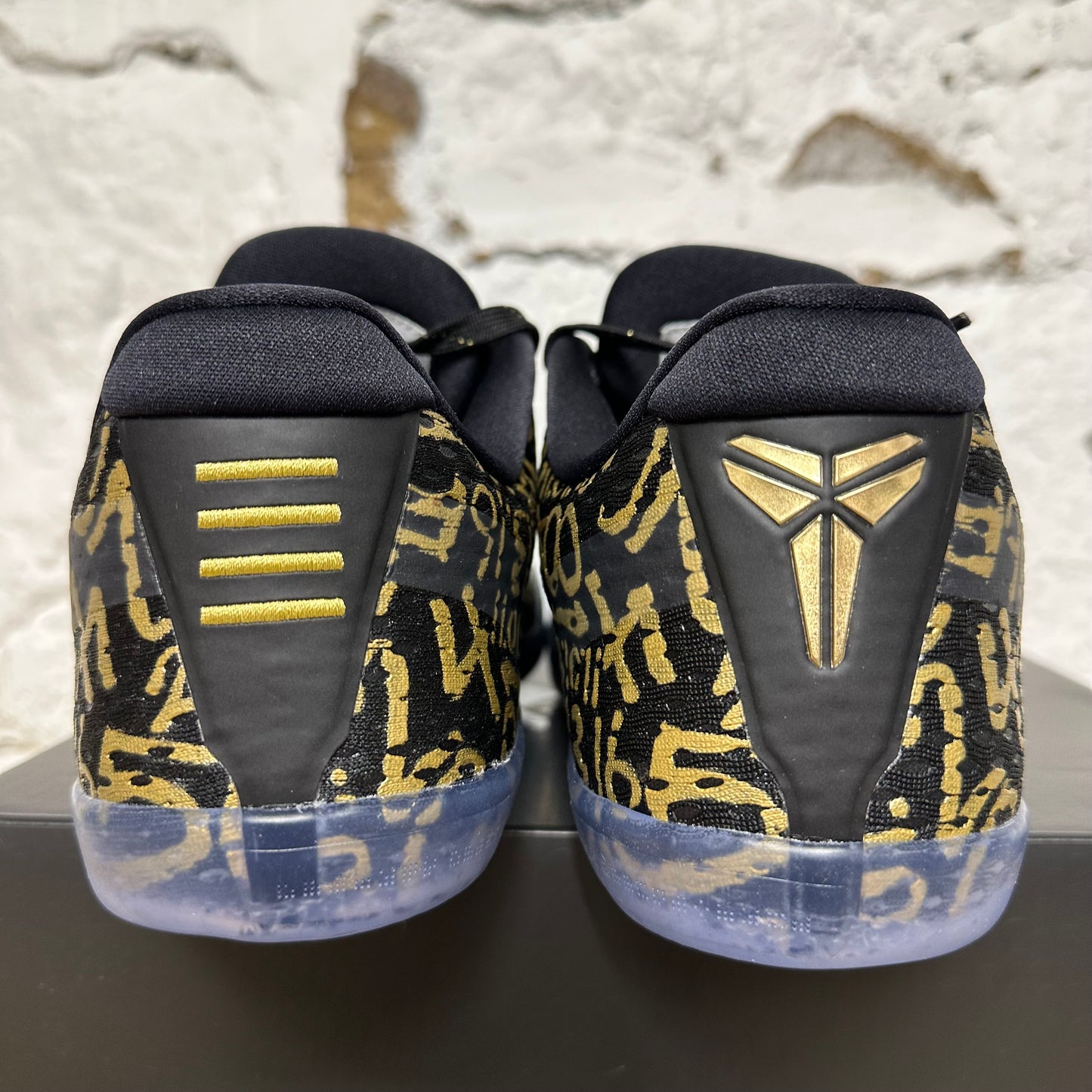 Nike Kobe 11 Mamba Day Sz 11 DS