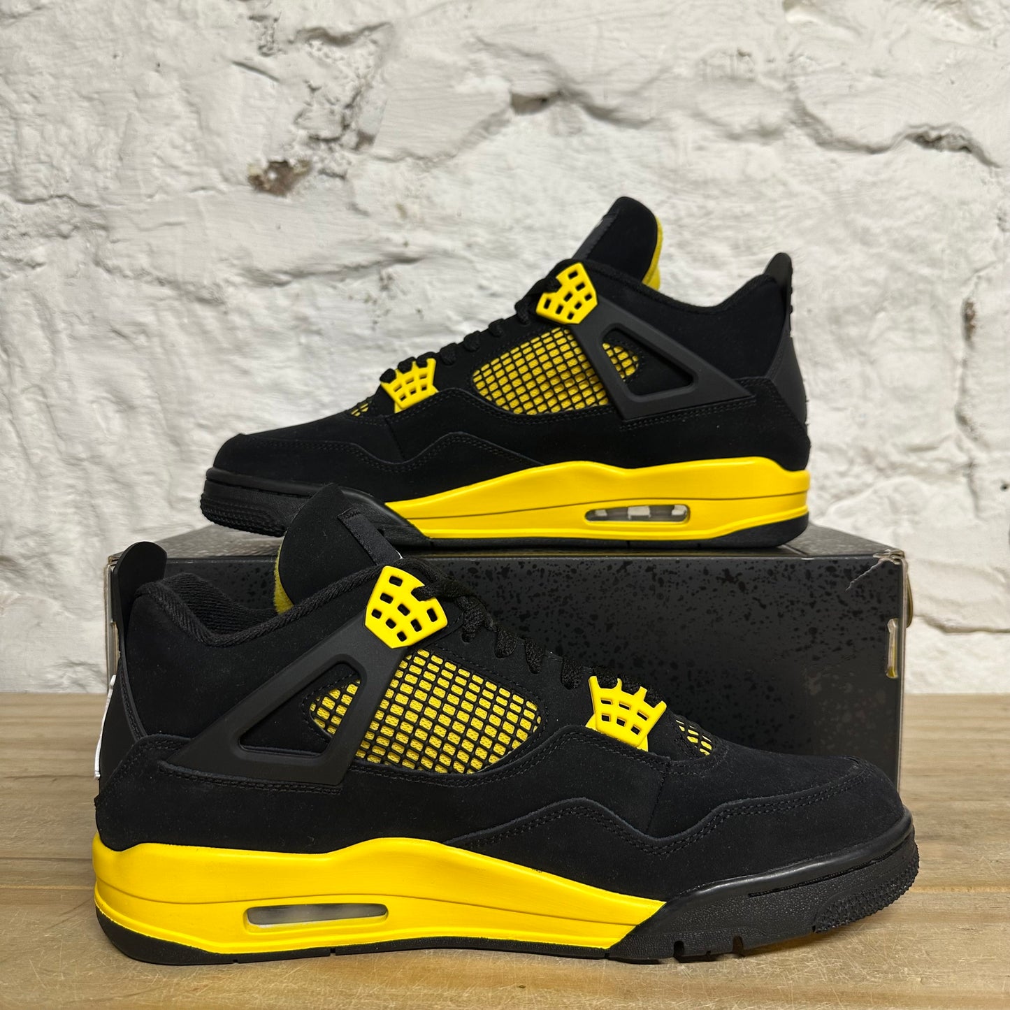 Air Jordan 4 Thunder Sz 11 DS