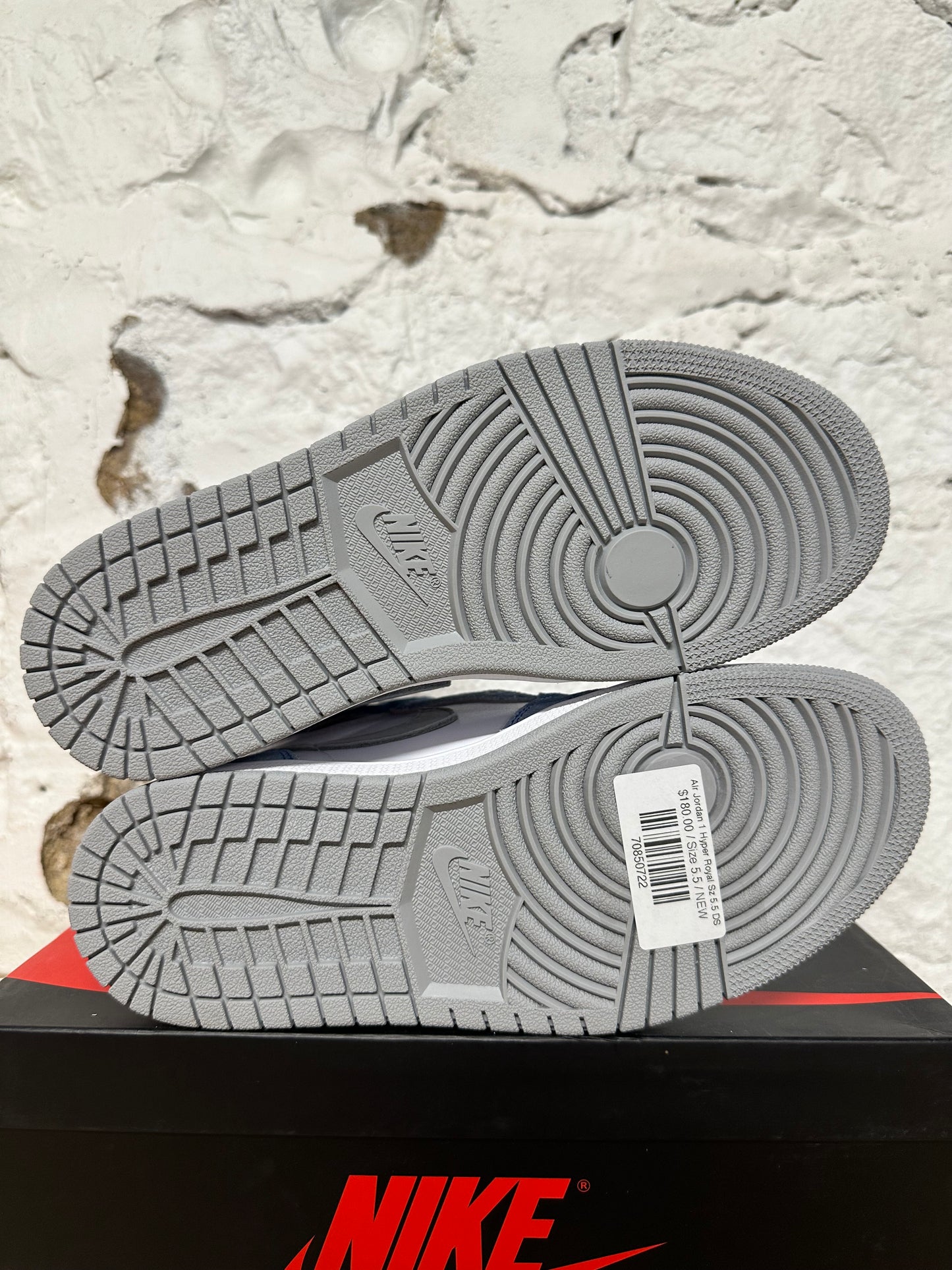 Air Jordan 1 High Hyper Royal Sz 5.5 DS