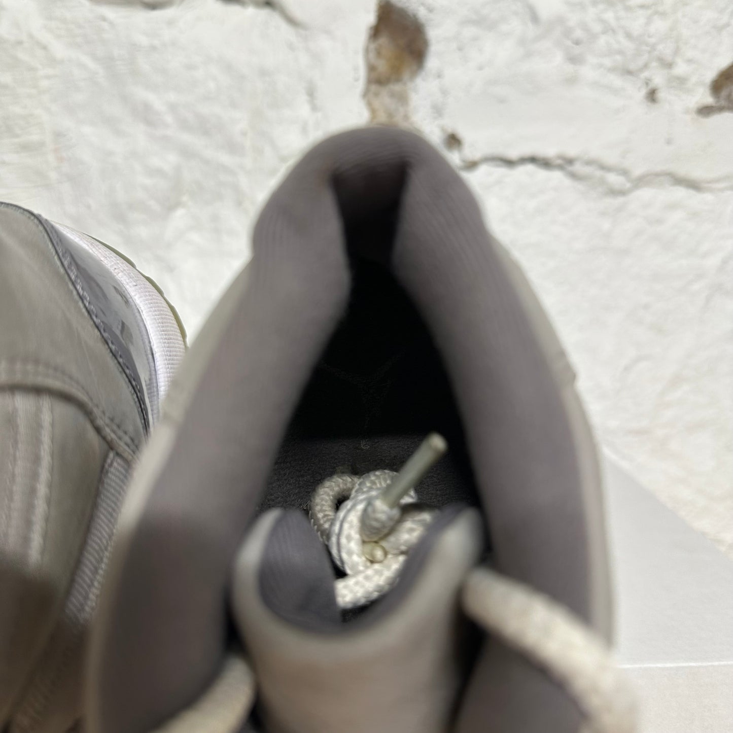 Air Jordan 11 High Cool Grey Sz 6Y