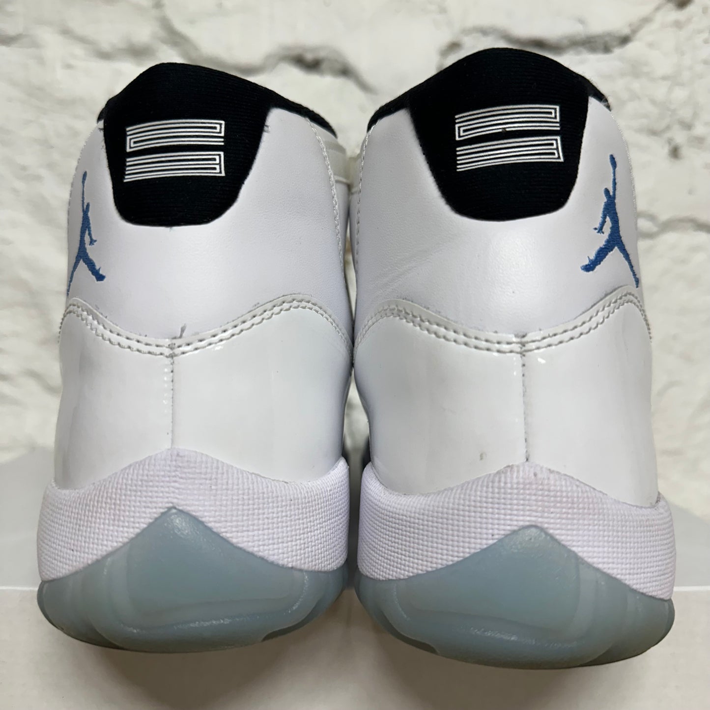 Air Jordan 11 High Legend Blue Sz 9.5