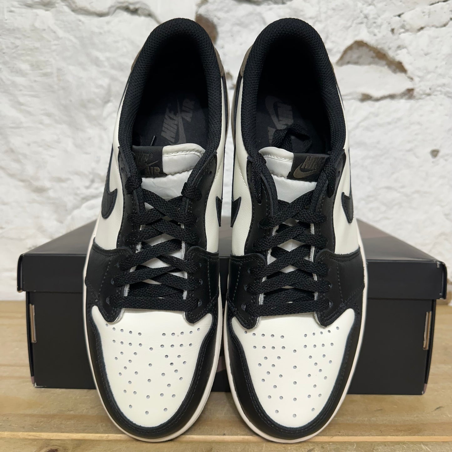 Air Jordan 1 Low Mocha Sz 9.5 DS