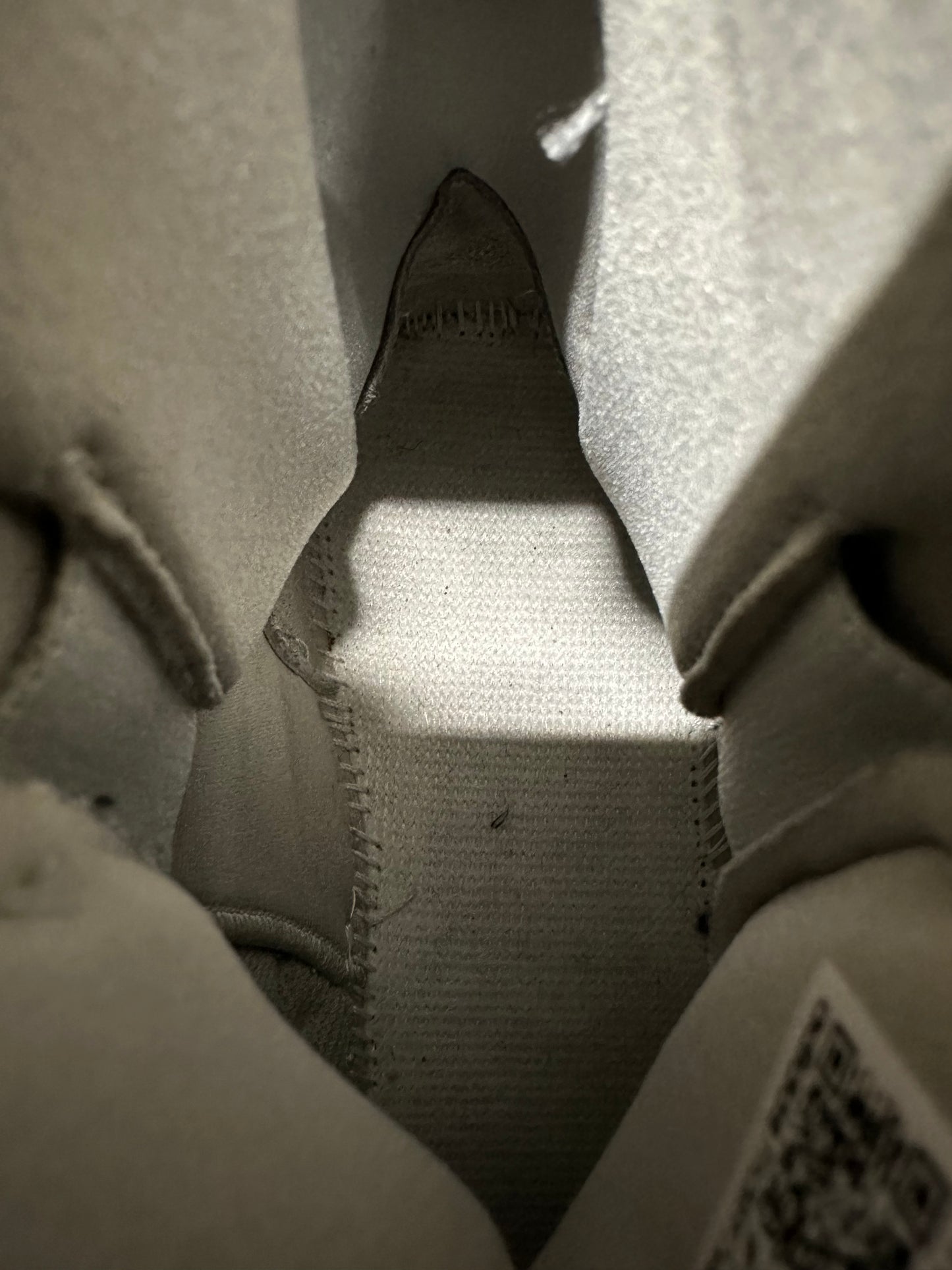 Yeezy DSRT Boot Salt Sz 11