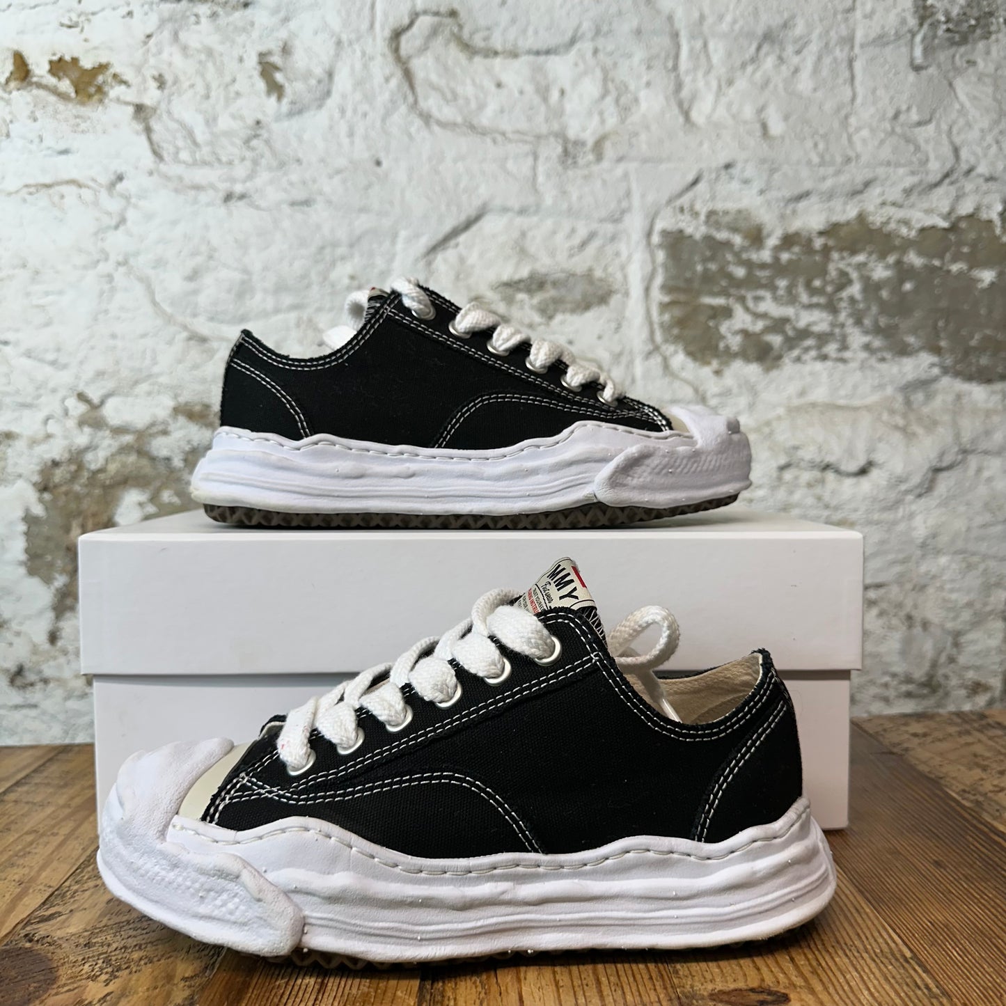 Maison Mihara Black White Hank Sneaker Sz 6.5 (39)