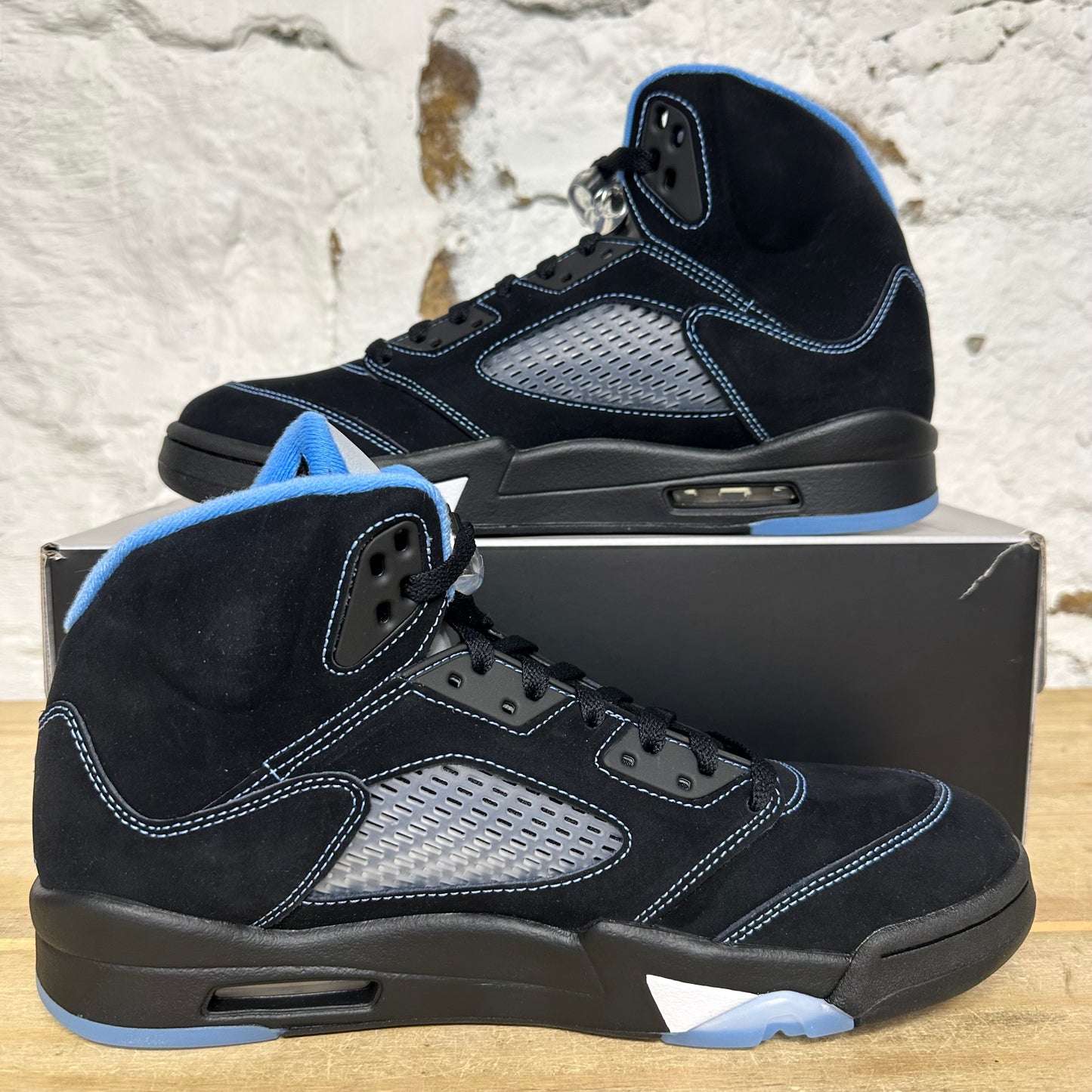 Air Jordan 5 University Blue Sz 10 DS