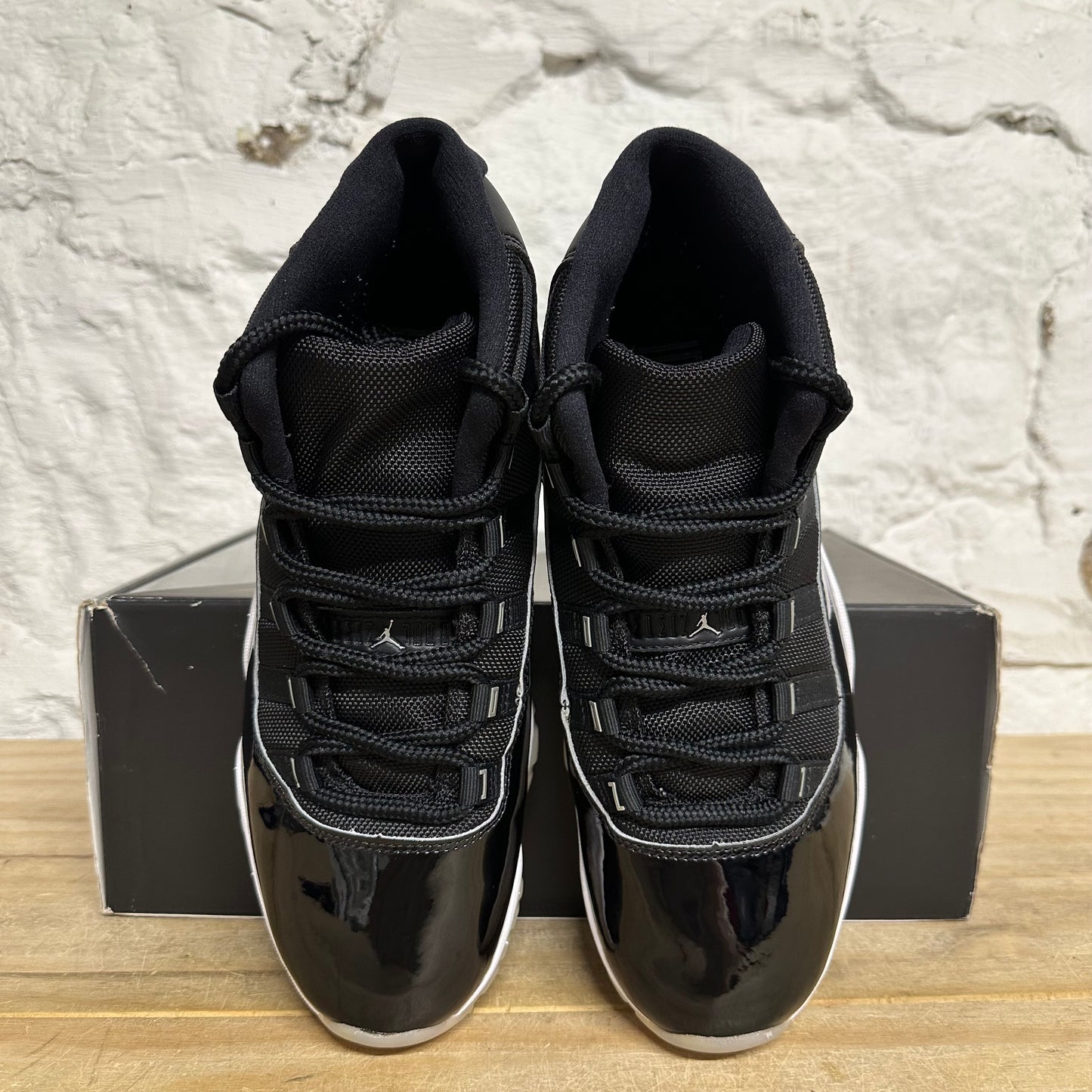 Air Jordan 11 High Jubilee Sz 9.5