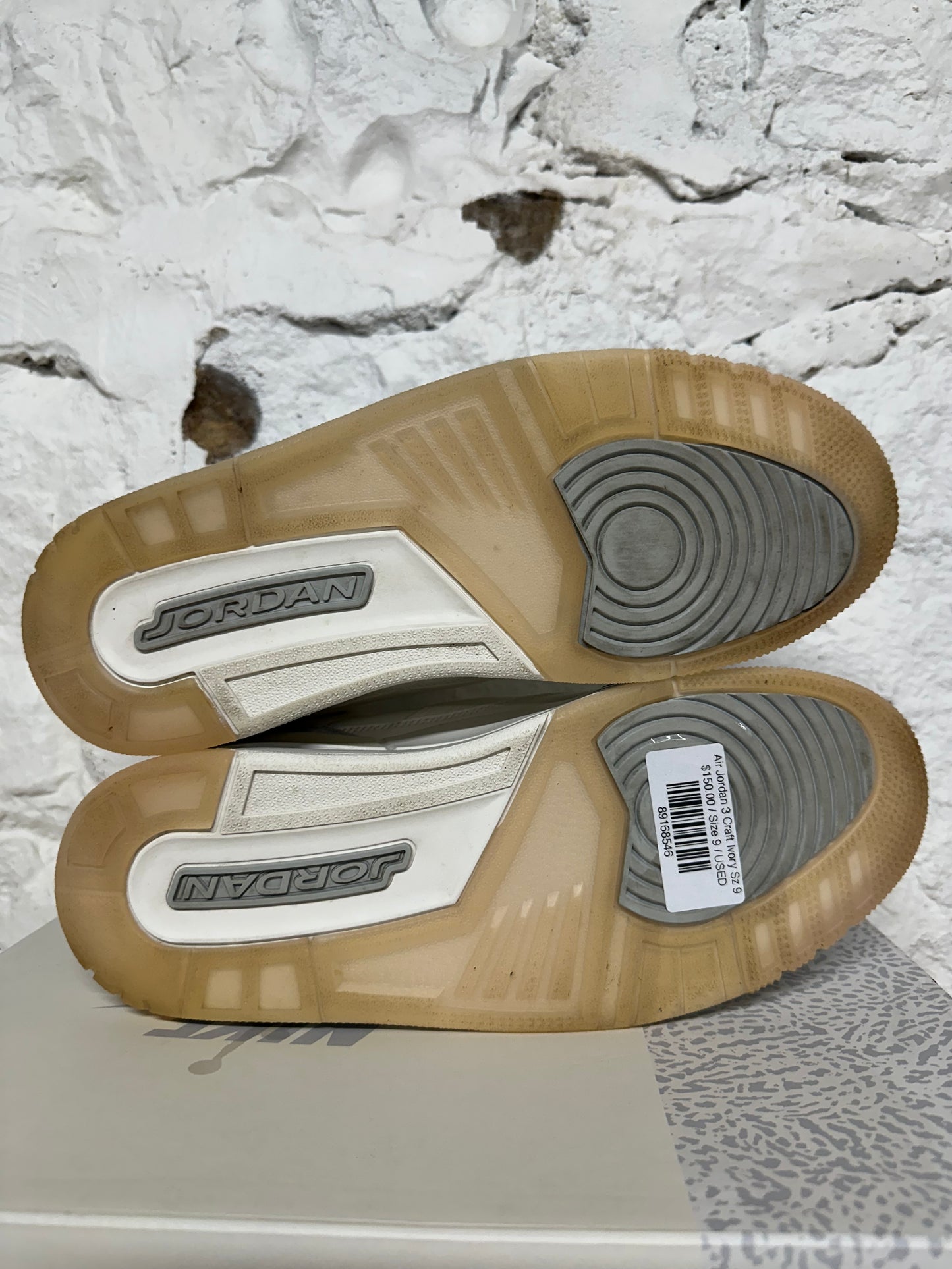 Air Jordan 3 Craft Ivory Sz 9