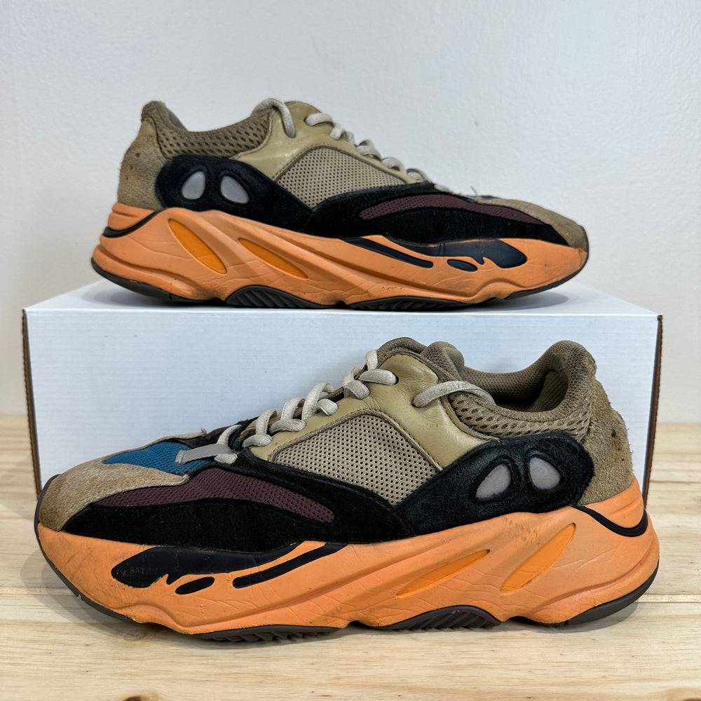 Yeezy 700 Enflame Amber Sz 9.5