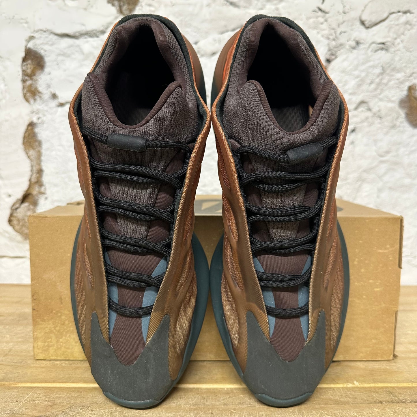 Yeezy 700 Copper Fade Sz 13