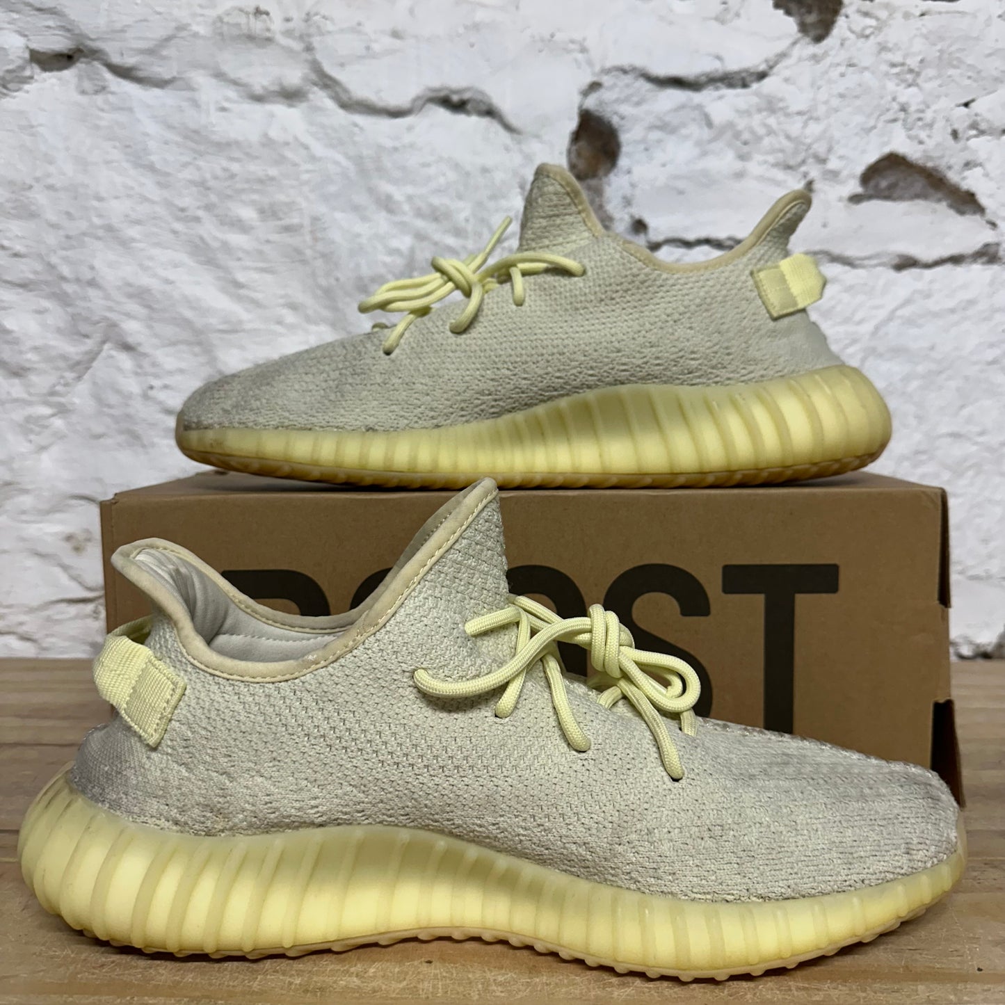 Yeezy 350 V2 Butter Sz 13