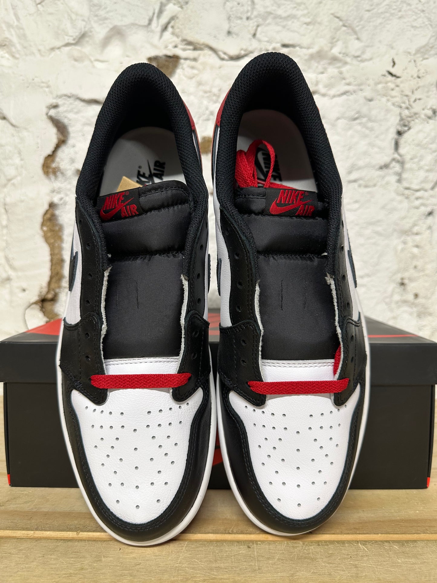 Air Jordan 1 Low Black Toe Sz 12 DS