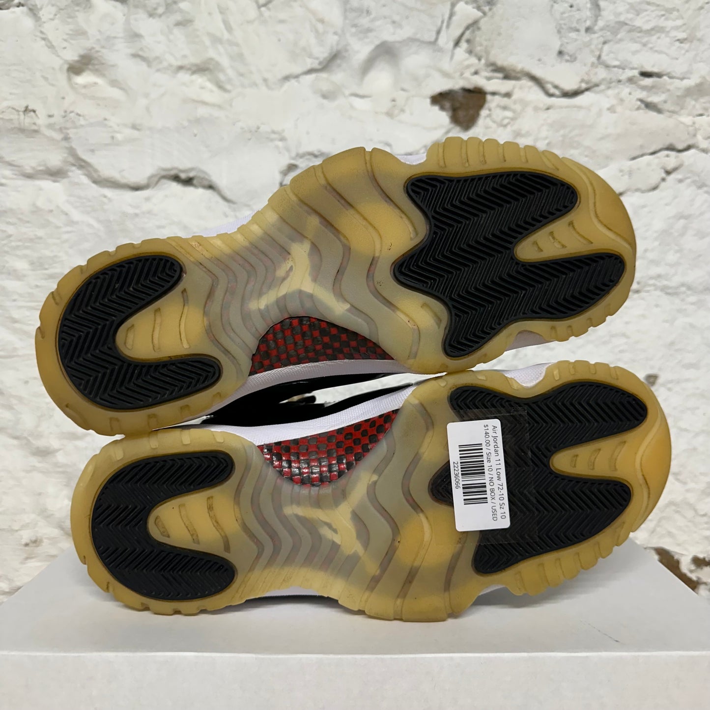 Air Jordan 11 Low 72-10 Sz 10