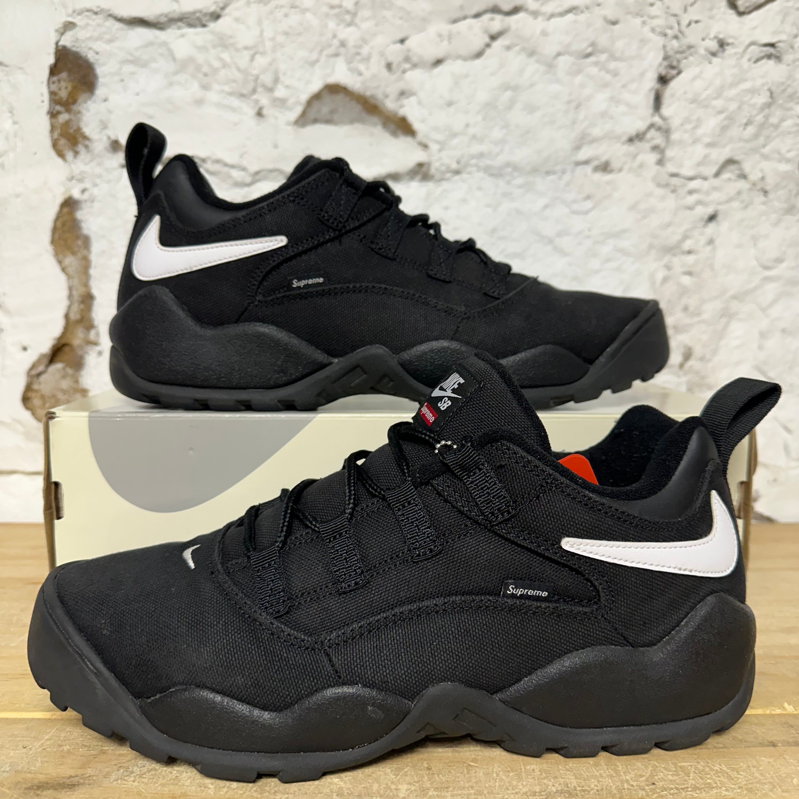 Nike SB Supreme Darwin Low Black Sz 12